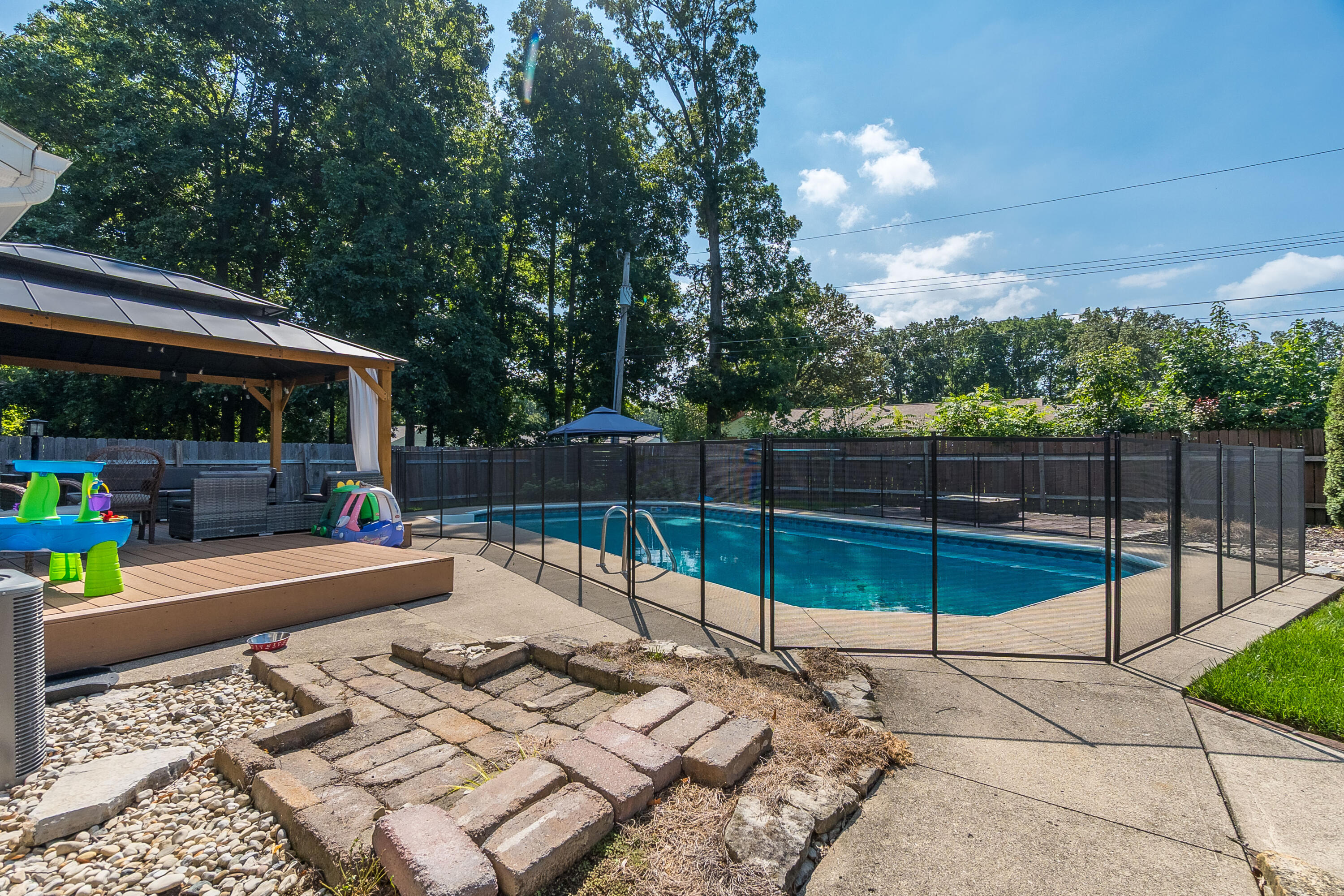 133 Twinbrook, Sidney, Ohio 45365