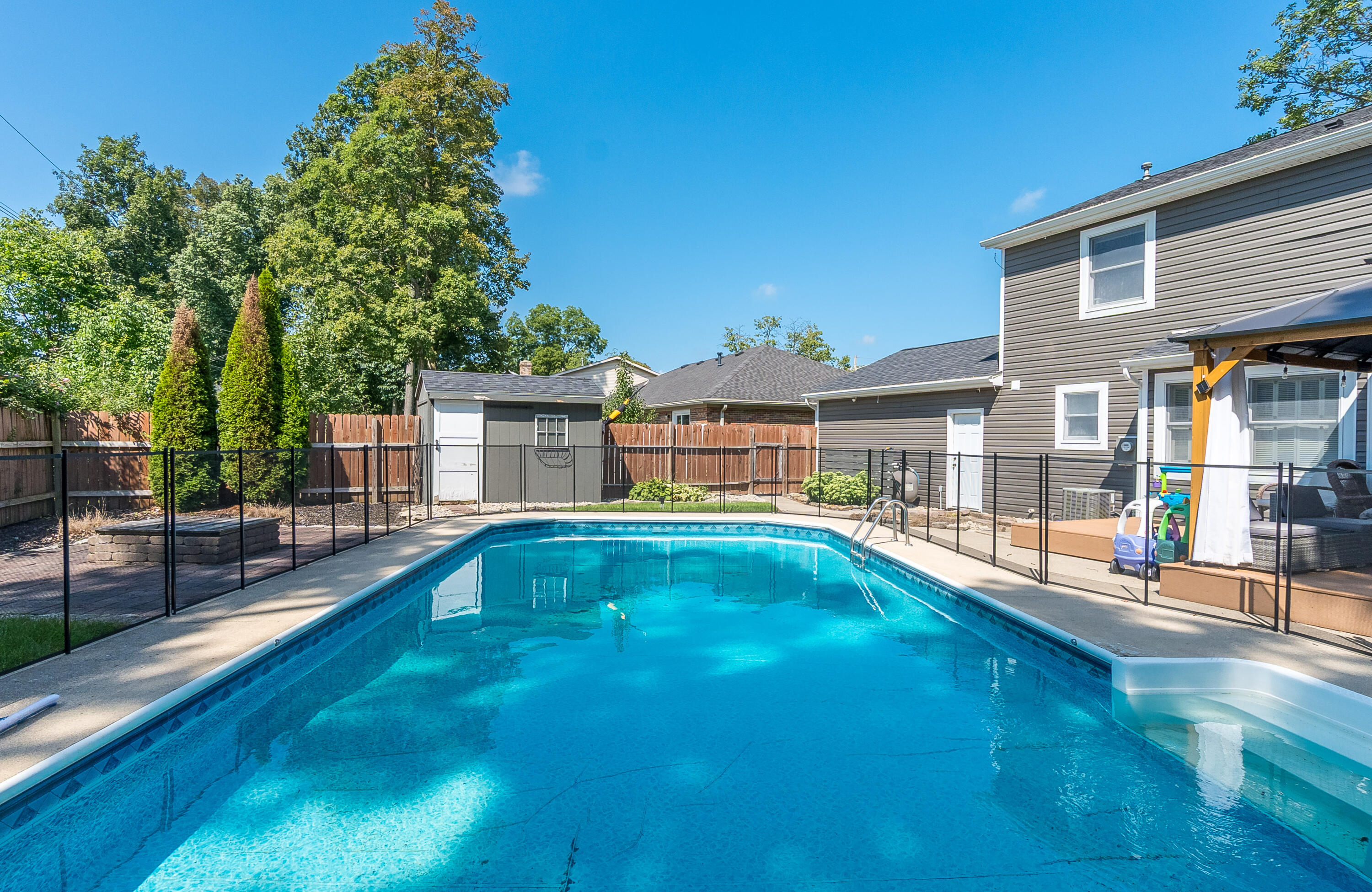 133 Twinbrook, Sidney, Ohio 45365