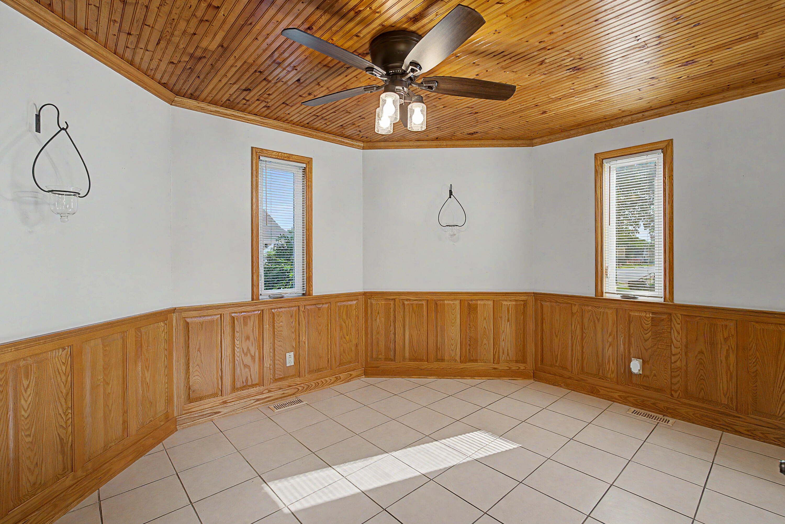 640 Main, Tipp City, Ohio 45371