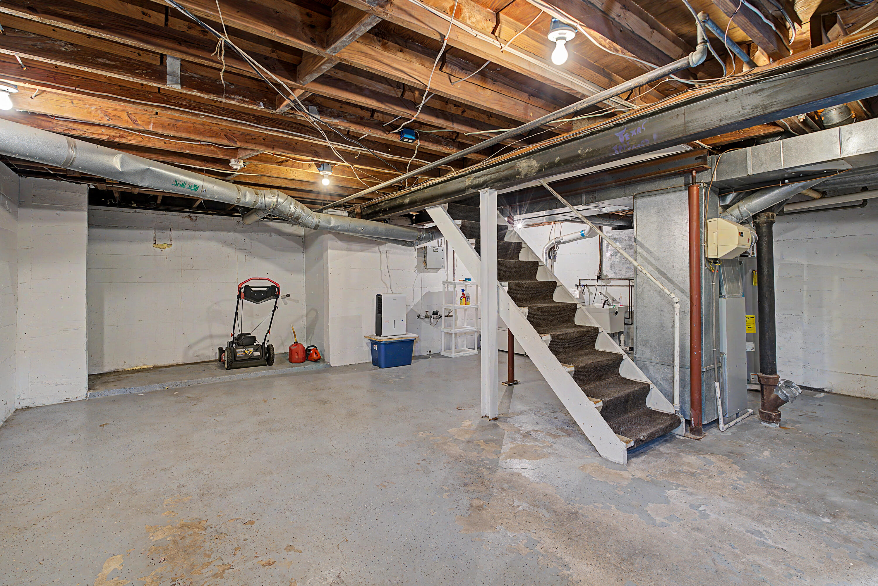 640 Main, Tipp City, Ohio 45371
