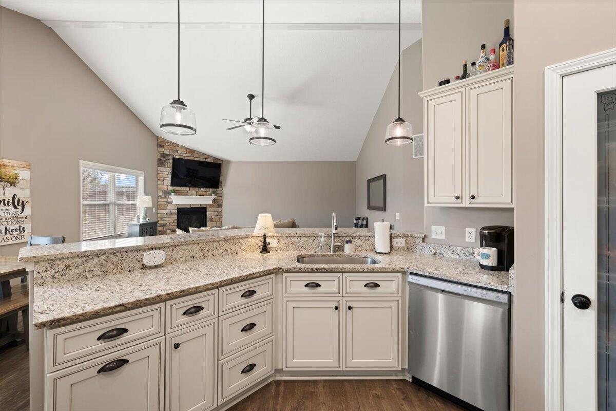 1005 Haverhill, Troy, Ohio 45373