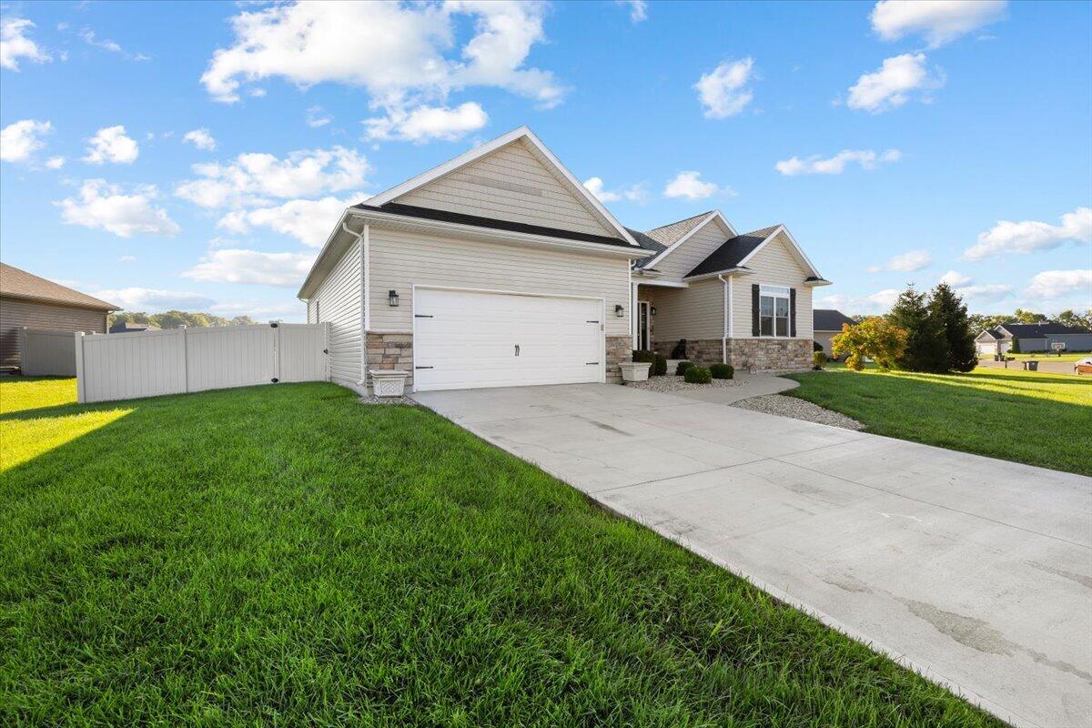 1005 Haverhill, Troy, Ohio 45373