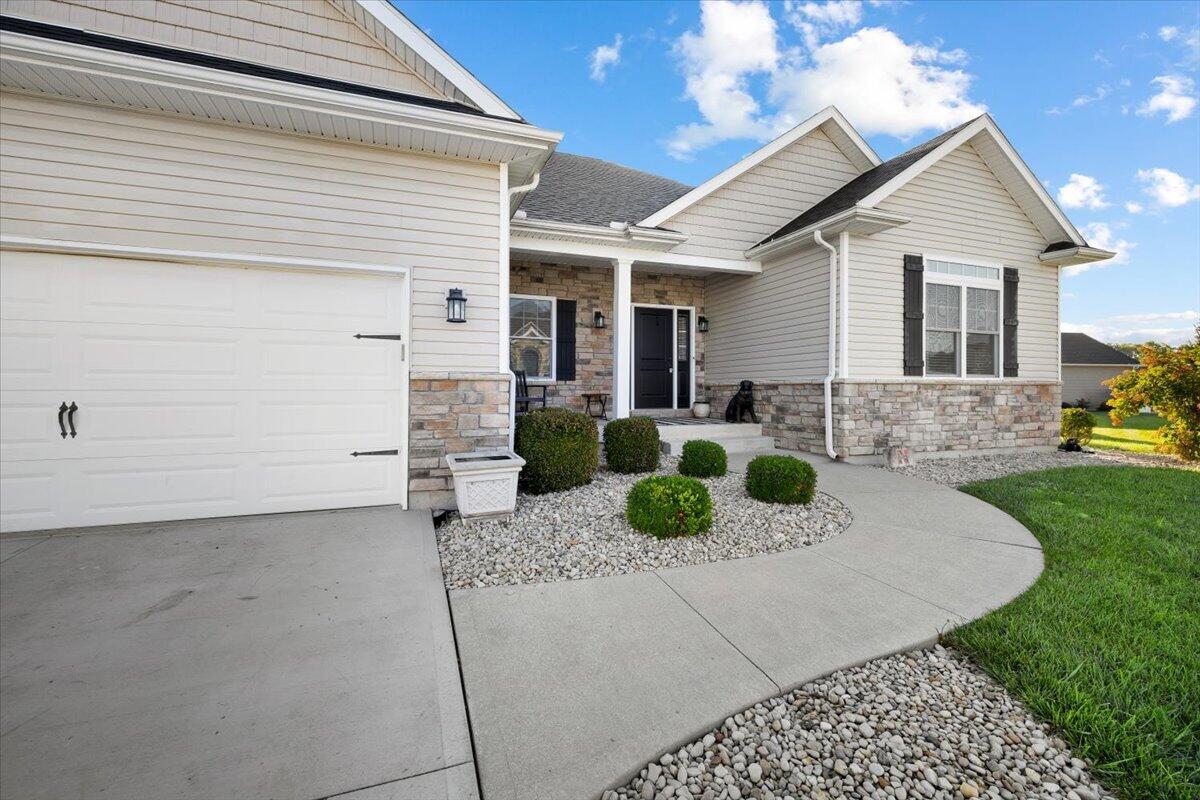 1005 Haverhill, Troy, Ohio 45373