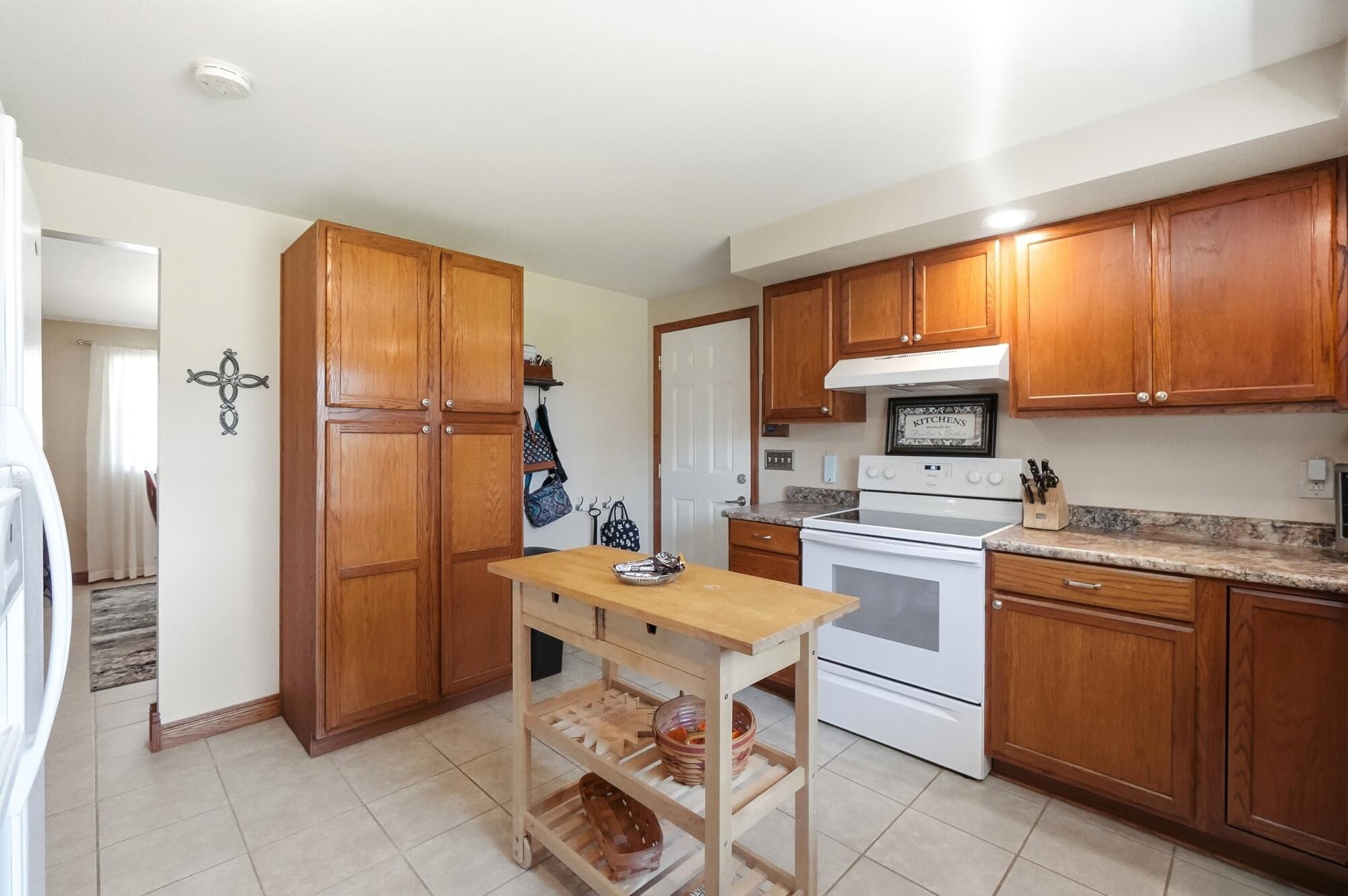 3161 Sherwood Park, Springfield, Ohio 45505