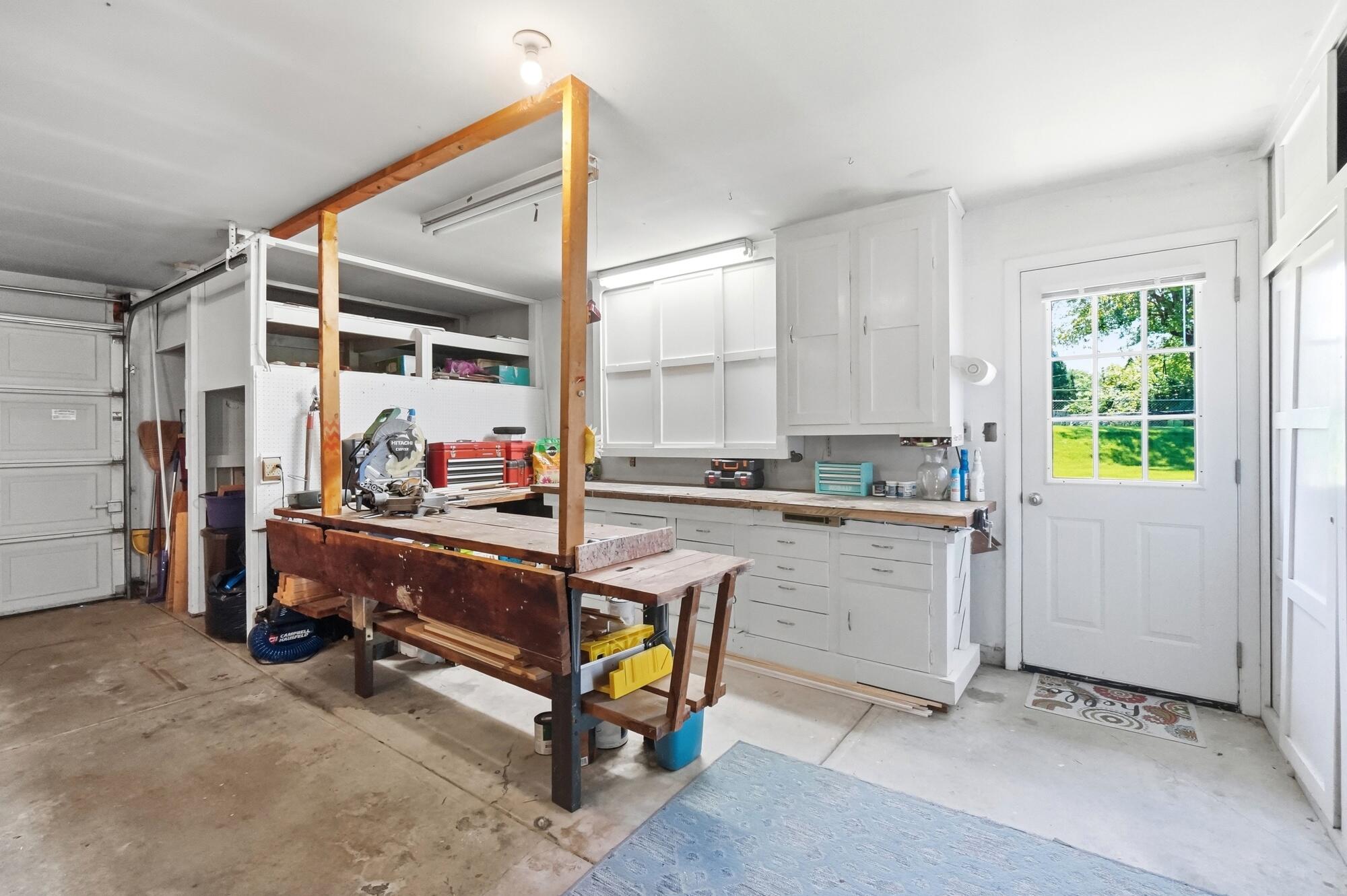 3161 Sherwood Park, Springfield, Ohio 45505