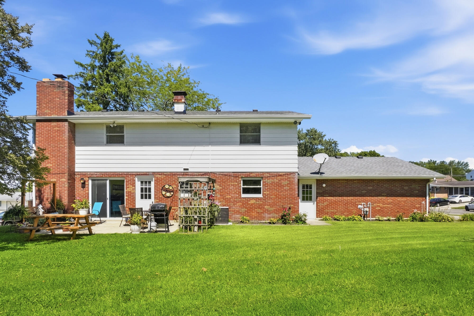 3161 Sherwood Park, Springfield, Ohio 45505