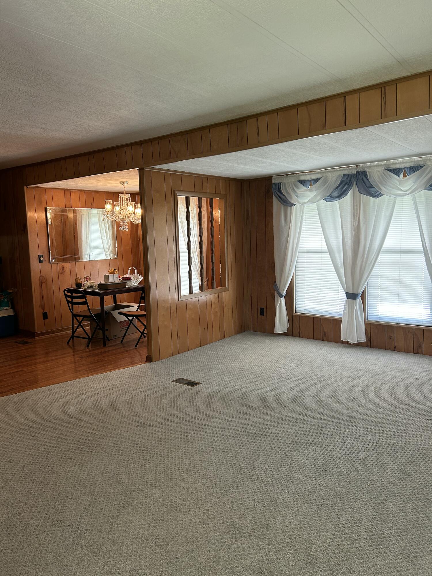 48 Beech, Springfield, Ohio 45502