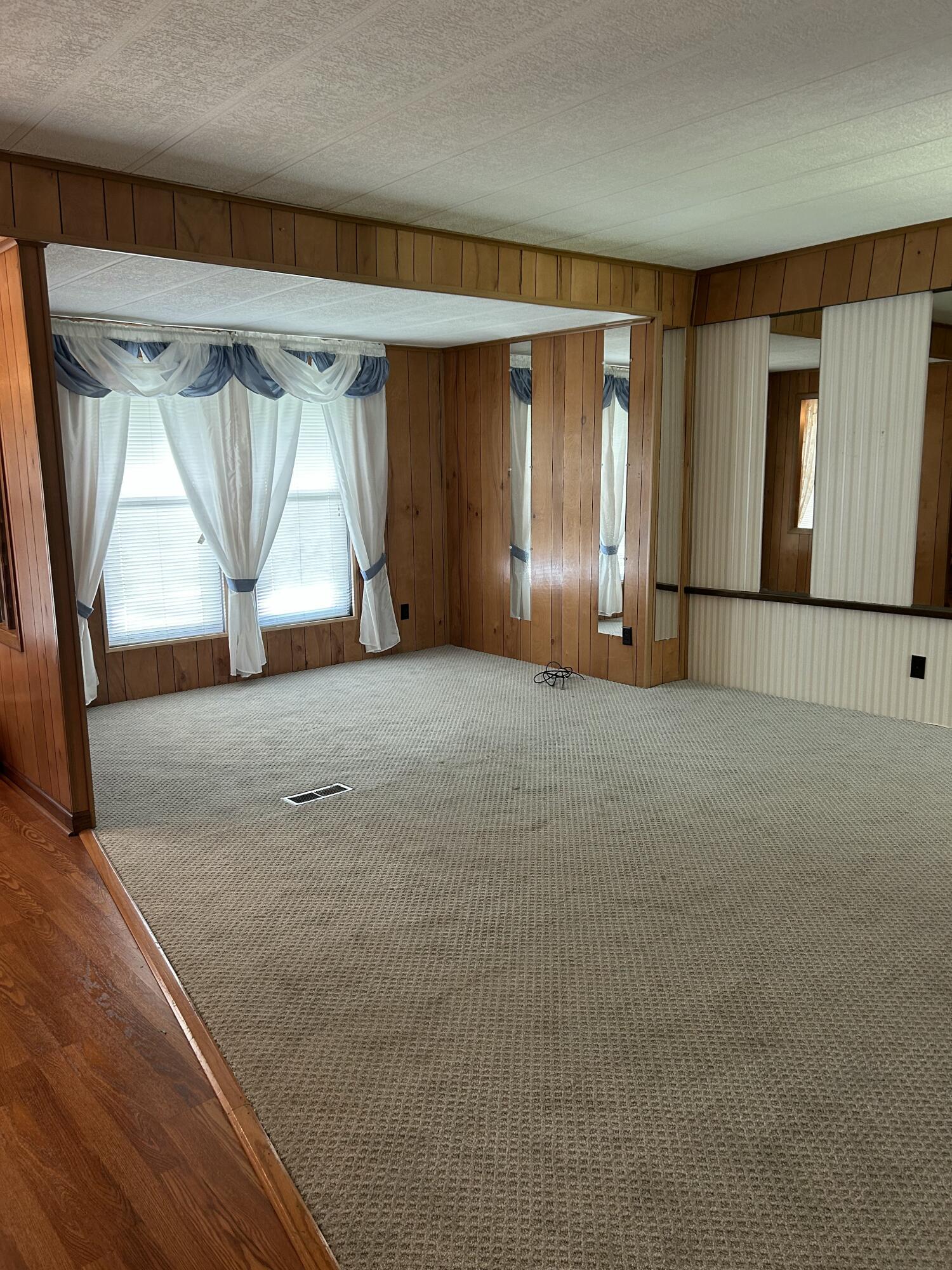 48 Beech, Springfield, Ohio 45502