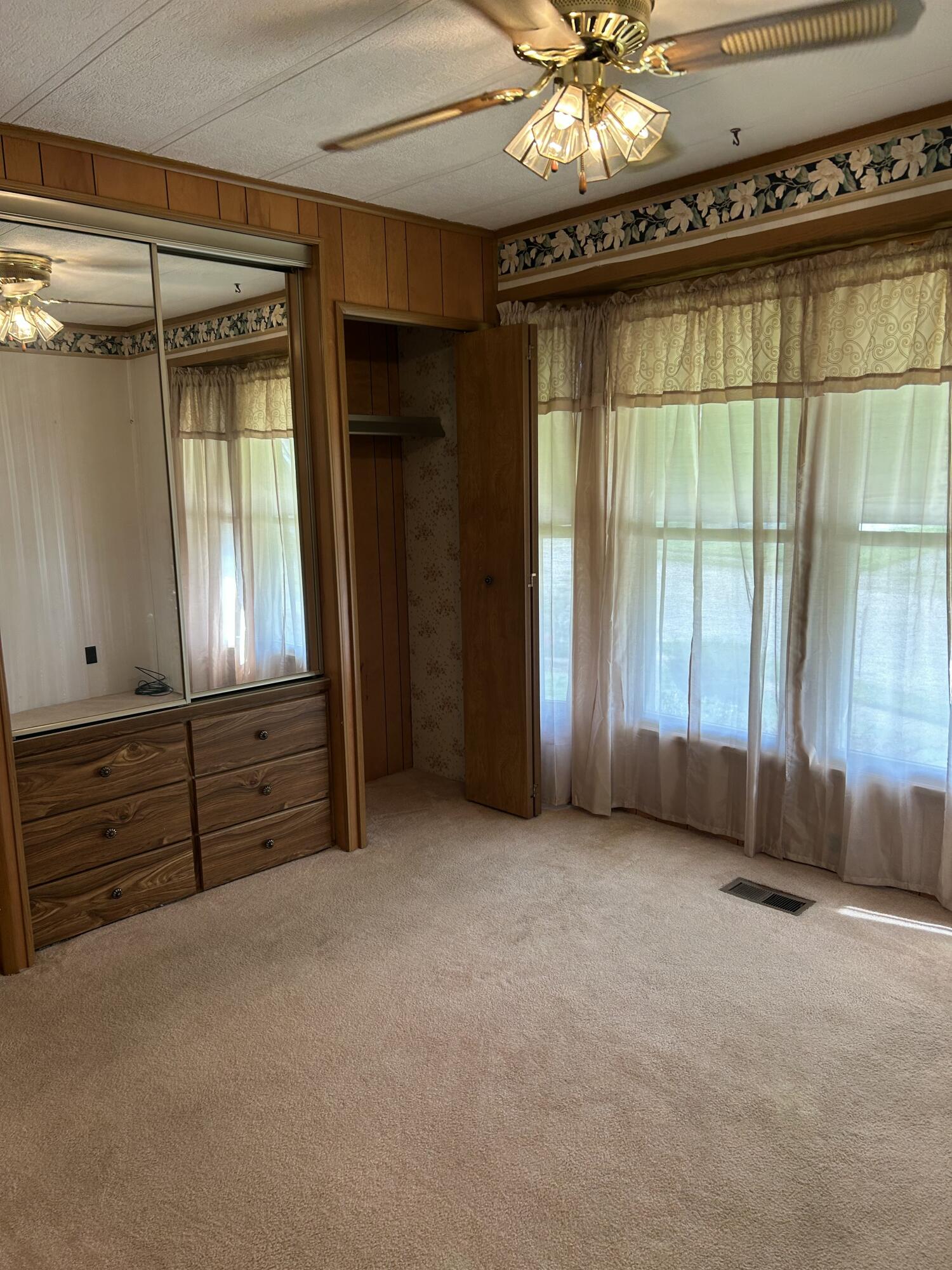 48 Beech, Springfield, Ohio 45502
