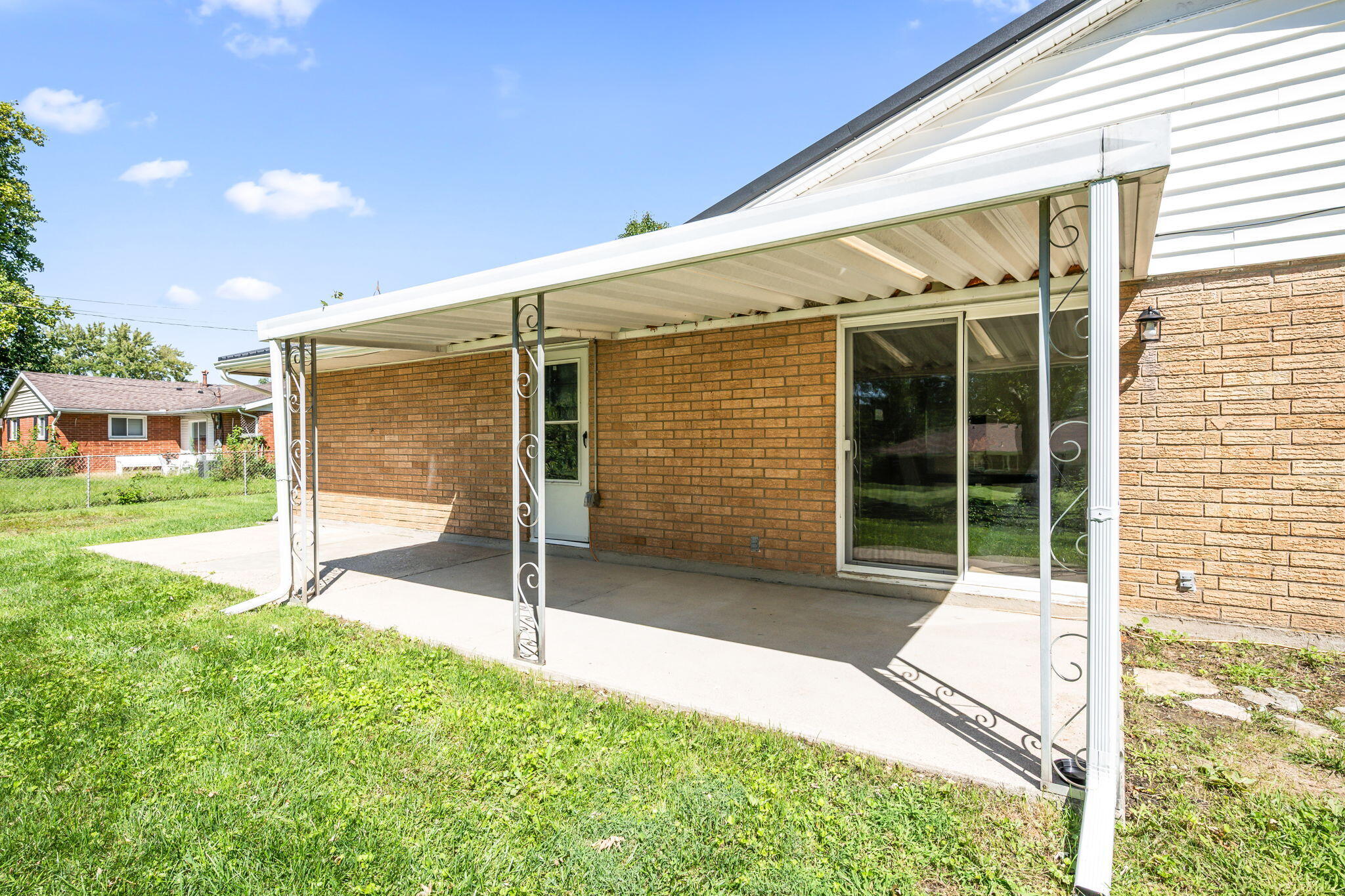 4095 Raymond, Enon, Ohio 45323