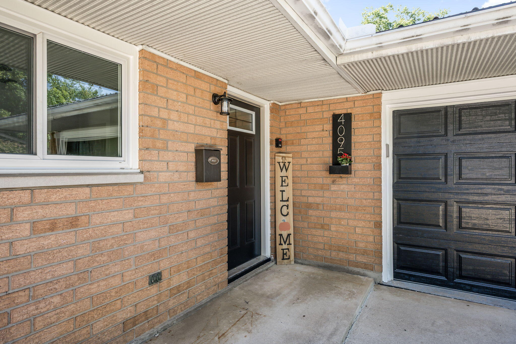 4095 Raymond, Enon, Ohio 45323