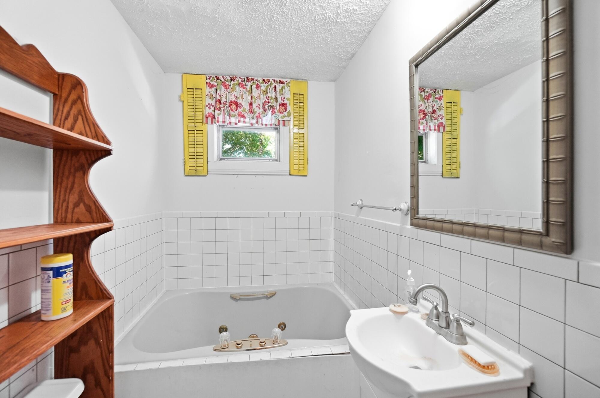 1561 Fountain, Springfield, Ohio 45506