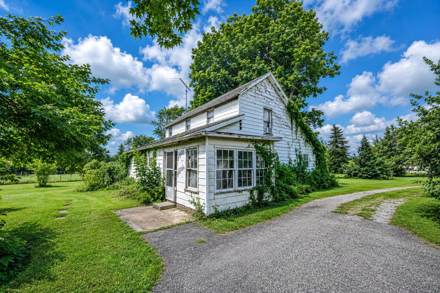 2952 Springfield Xenia, Springfield, Ohio 45506