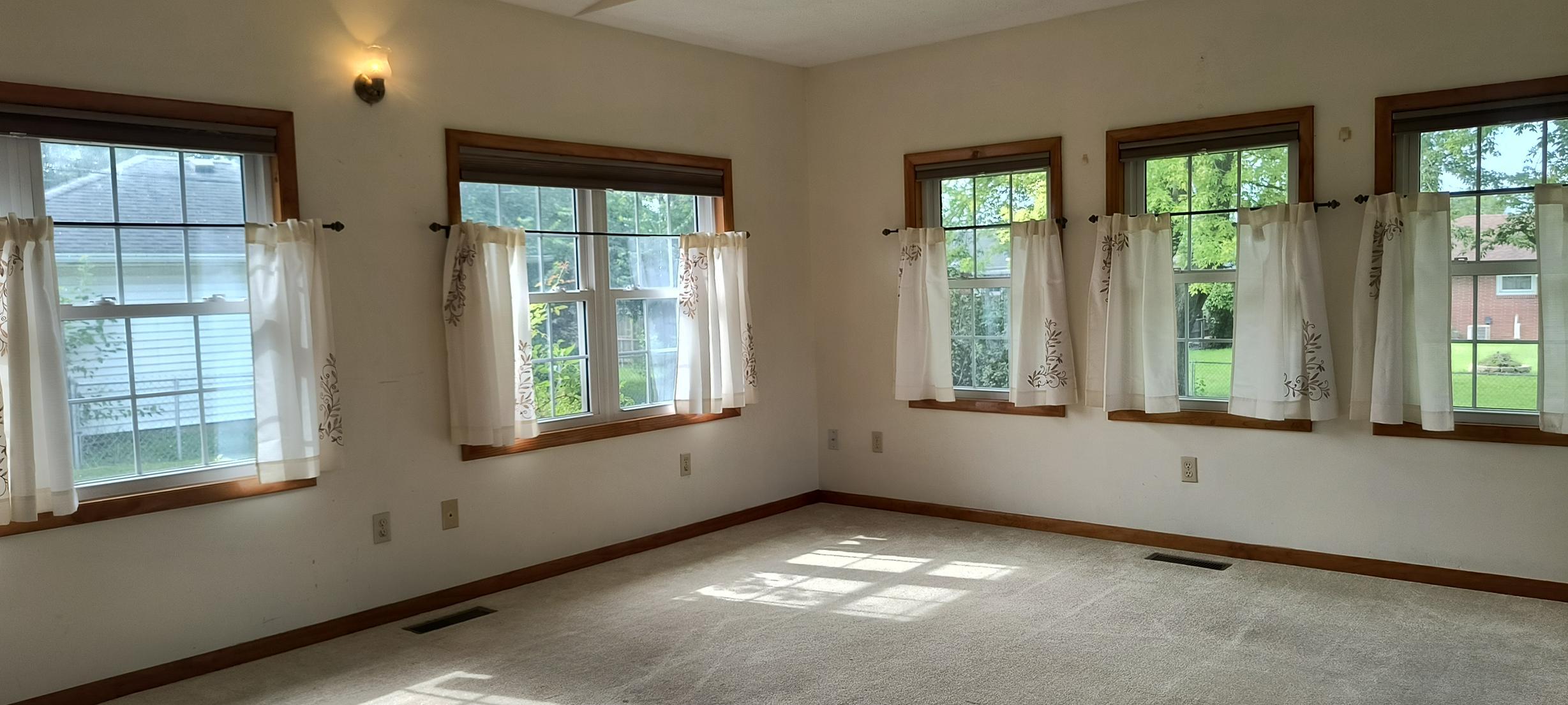 1321 Richmoor, Springfield, Ohio 45503