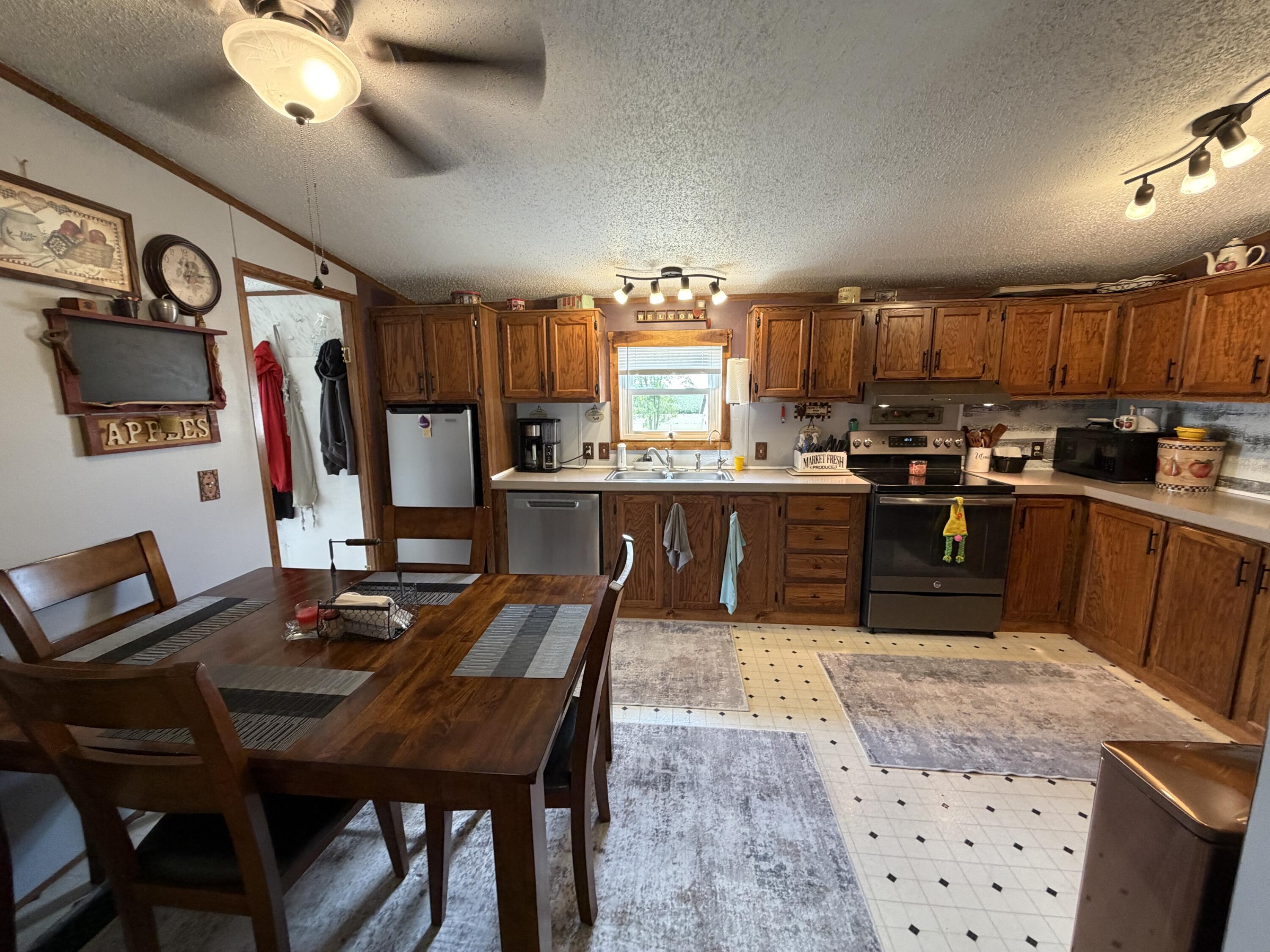 13091 Luthman, Minster, Ohio 45865