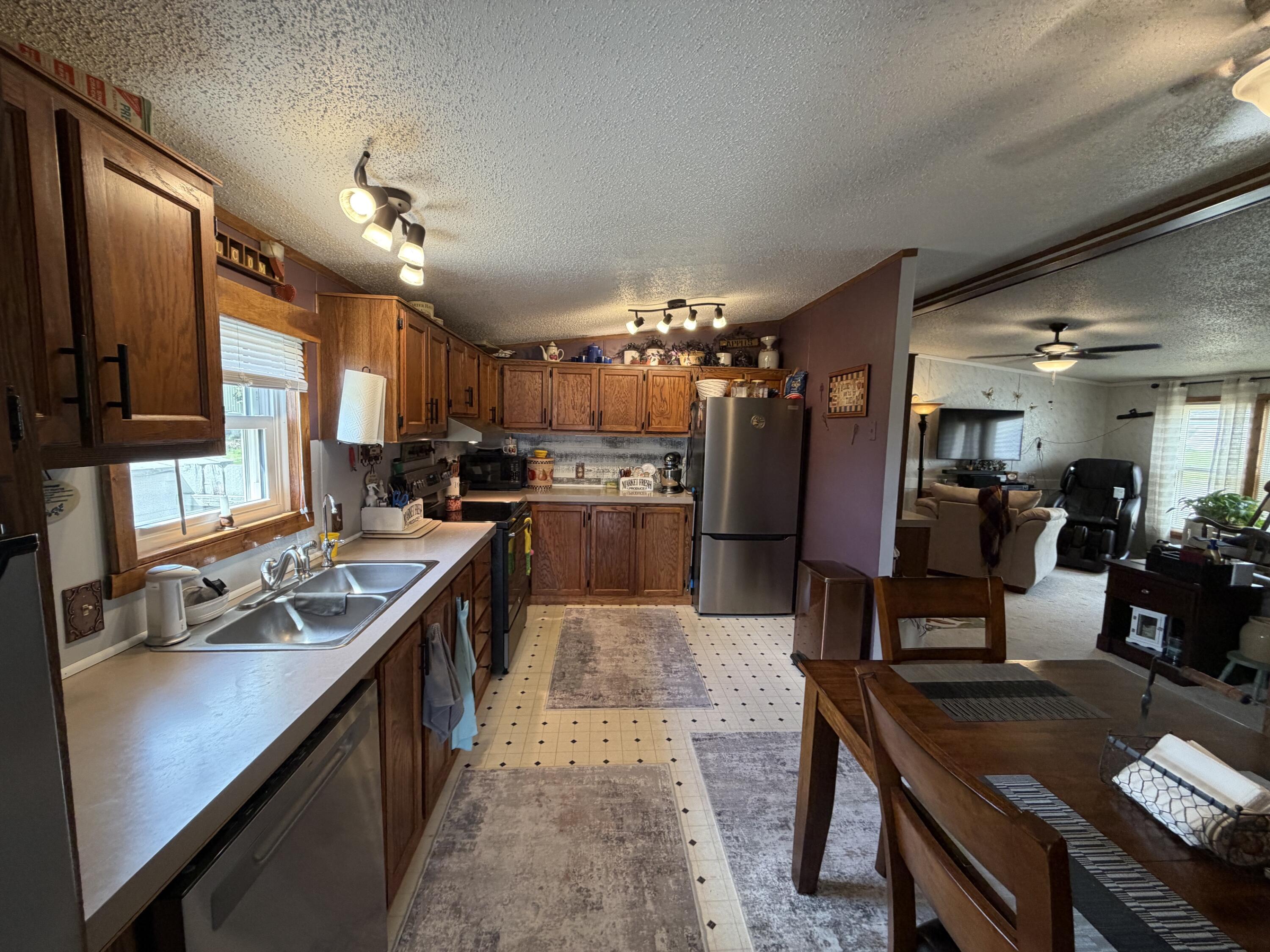 13091 Luthman, Minster, Ohio 45865