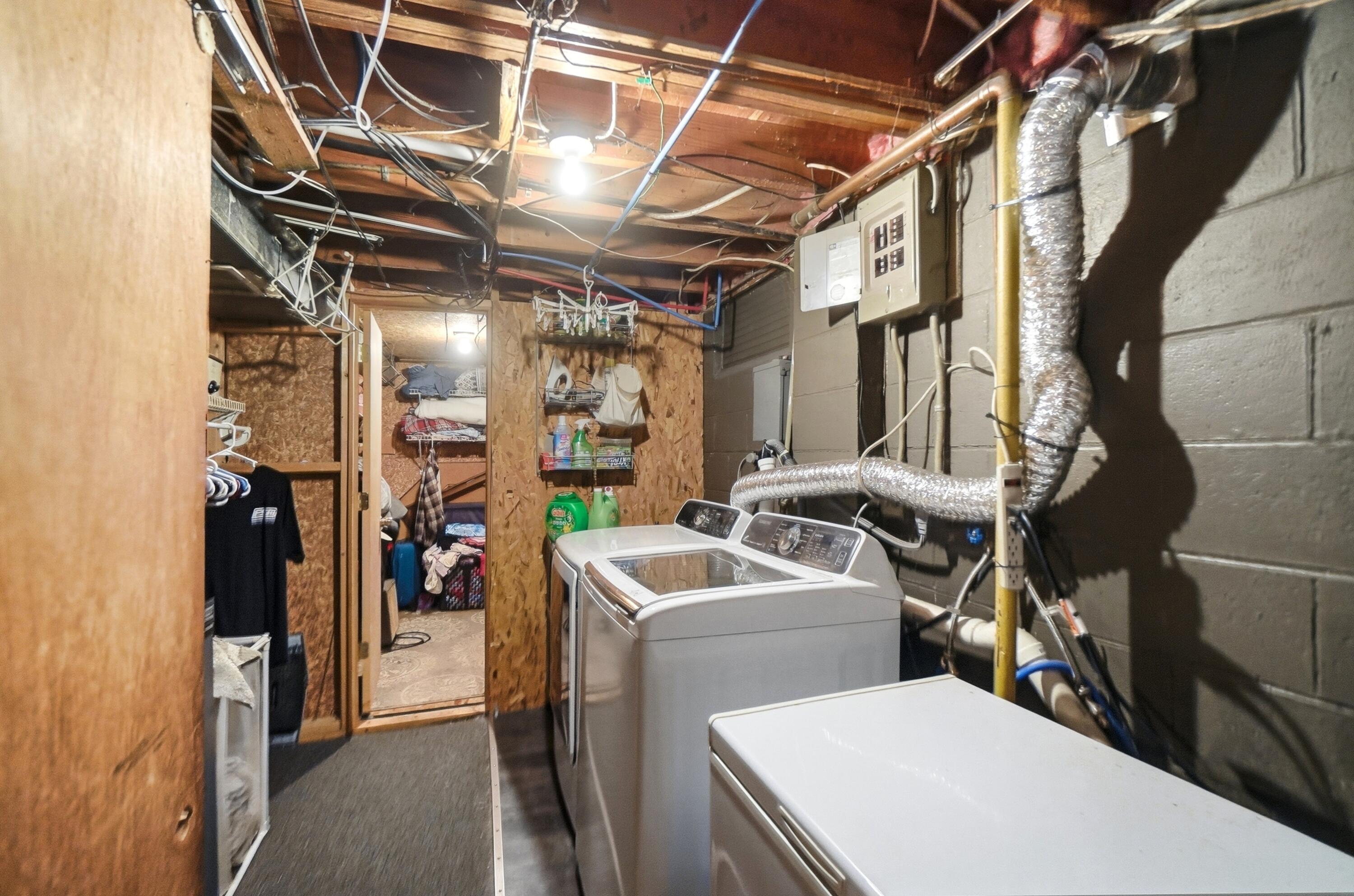 4522 Laredo, Springfield, Ohio 45503