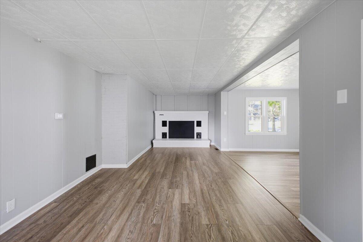 344 State, West Mansfield, Ohio 43358
