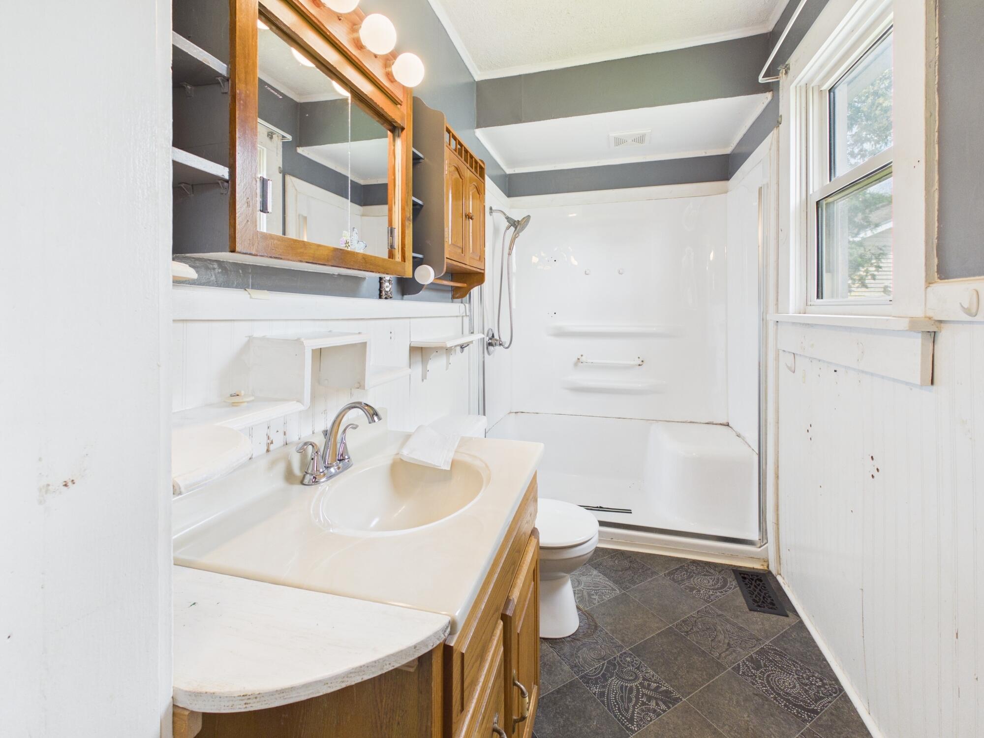 220 Garnsey, Piqua, Ohio 45356
