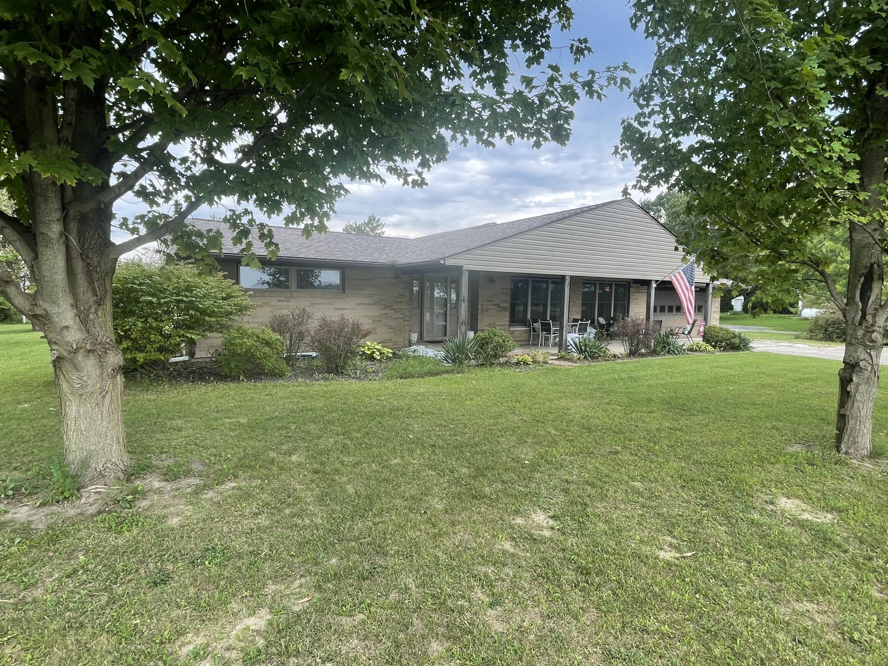 468 Kiser Lake, Saint Paris, Ohio 43072
