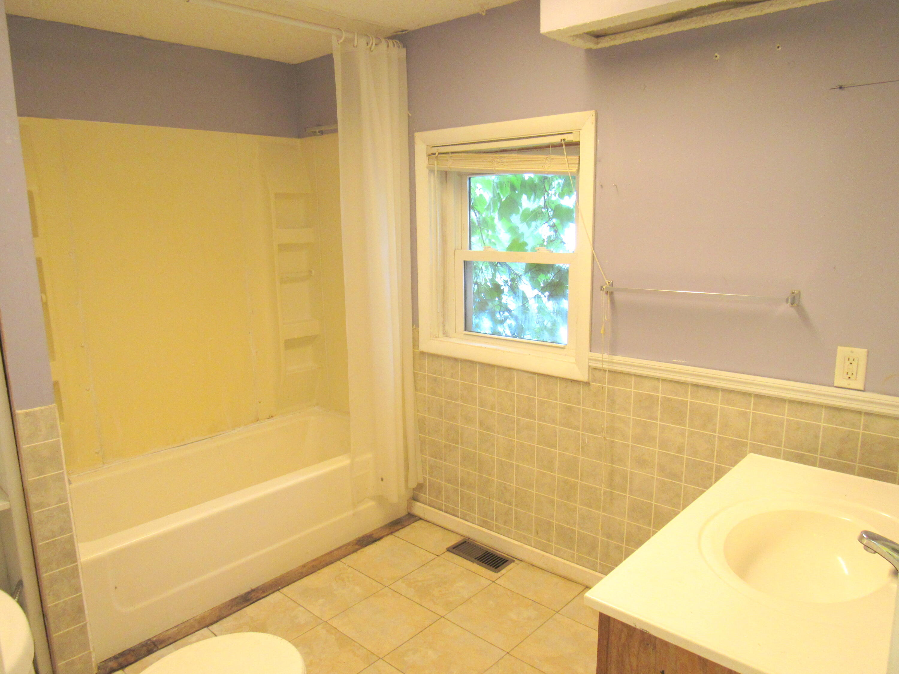 901 Canal, Troy, Ohio 45373