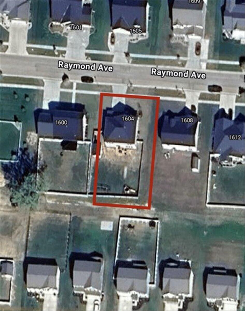 1604 Raymond, Bellefontaine, Ohio 43311