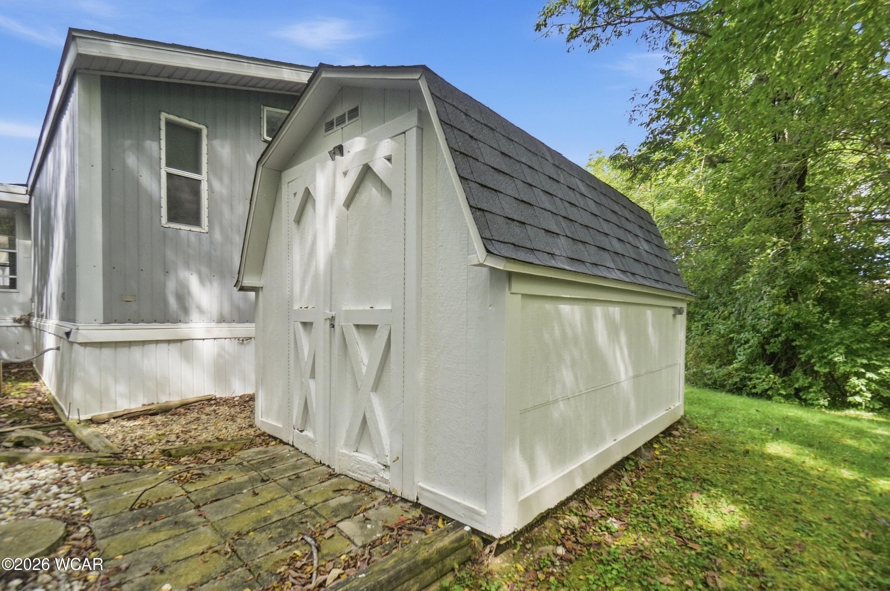 106 Deercreek Circle, Lima, Ohio