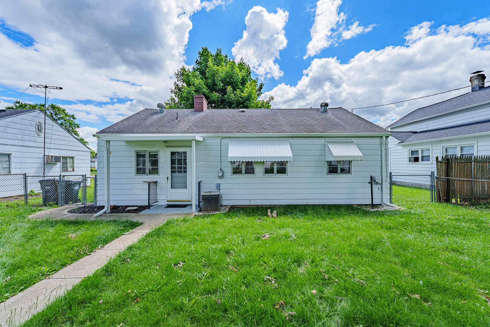 916 Crawford, Troy, Ohio 45373