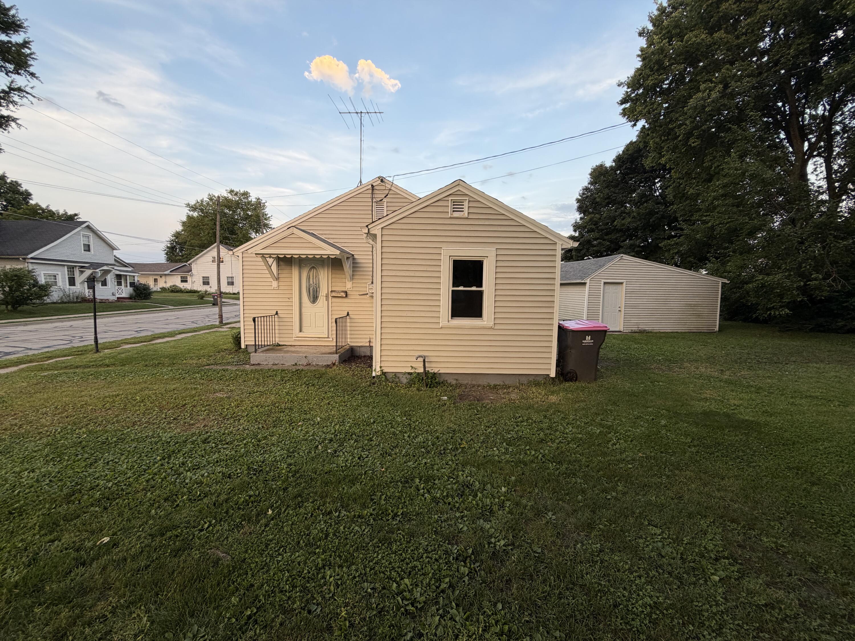 441 Main, Bradford, Ohio 45308