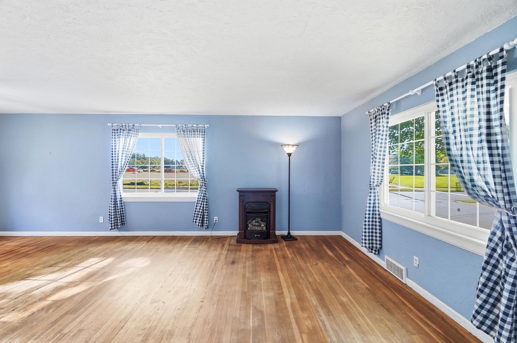 260 2nd, Springfield, Ohio 45504