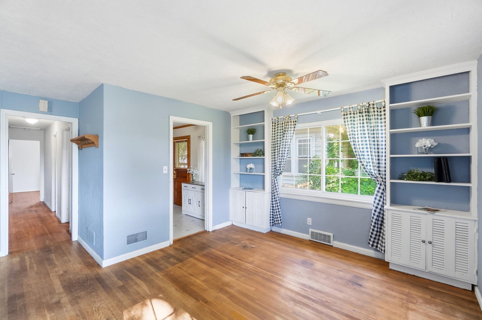 260 2nd, Springfield, Ohio 45504