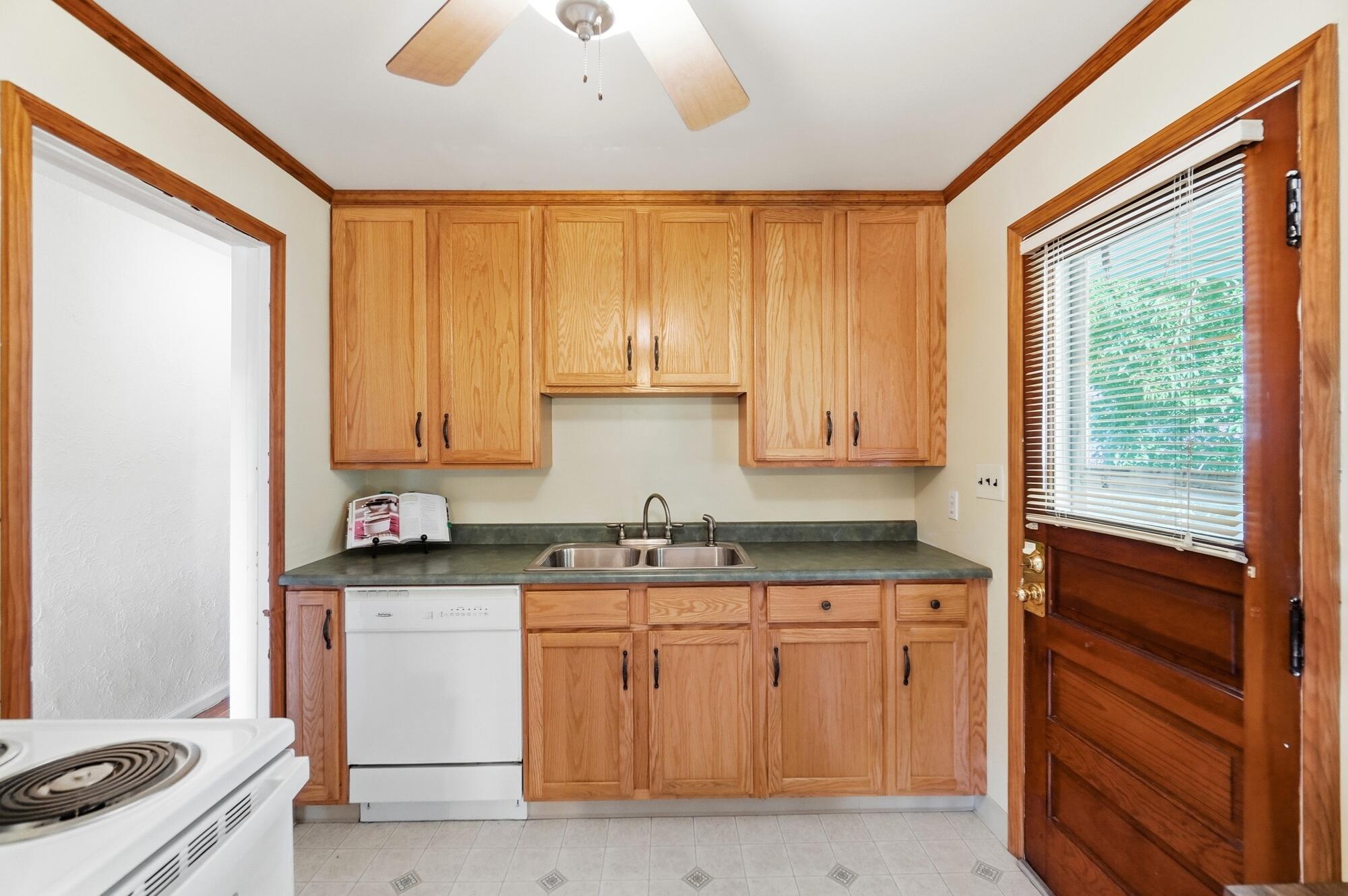 260 2nd, Springfield, Ohio 45504