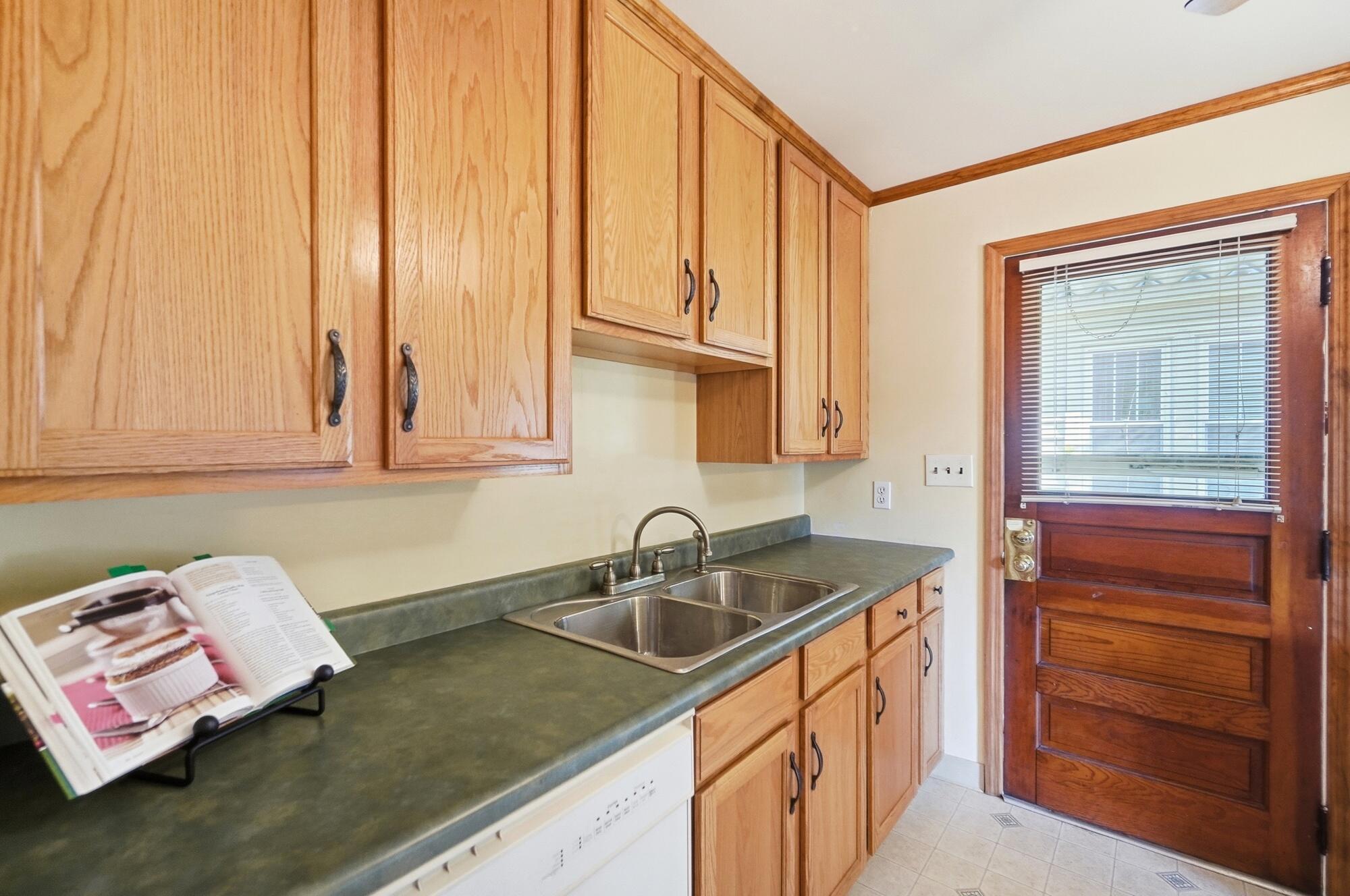260 2nd, Springfield, Ohio 45504