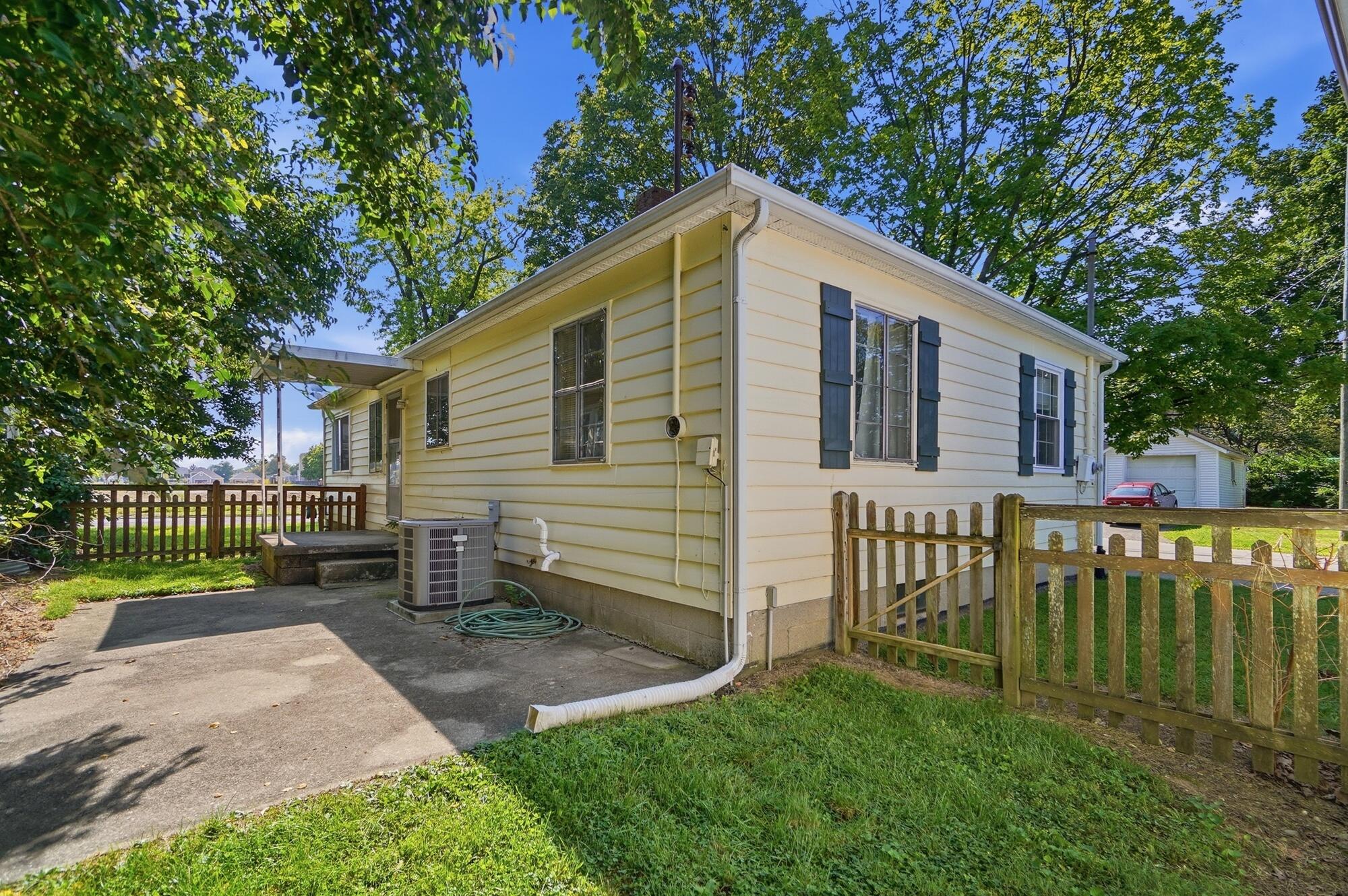 260 2nd, Springfield, Ohio 45504