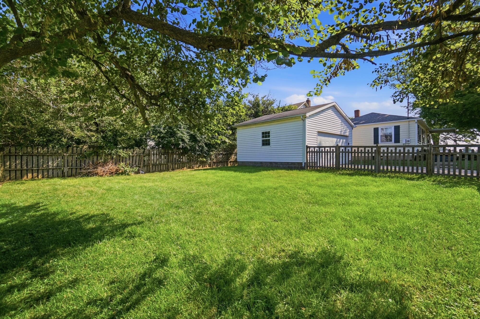 260 2nd, Springfield, Ohio 45504