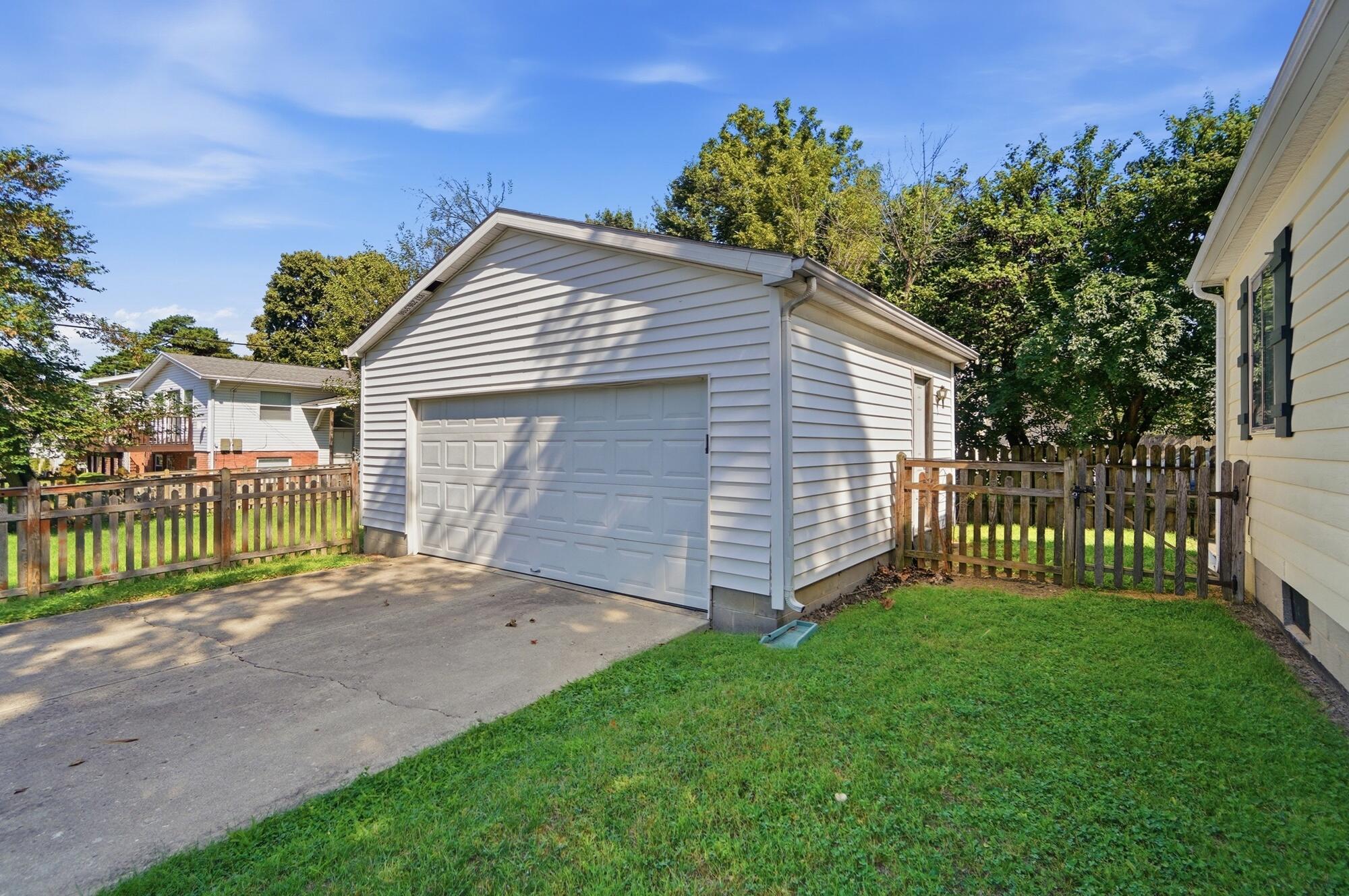 260 2nd, Springfield, Ohio 45504
