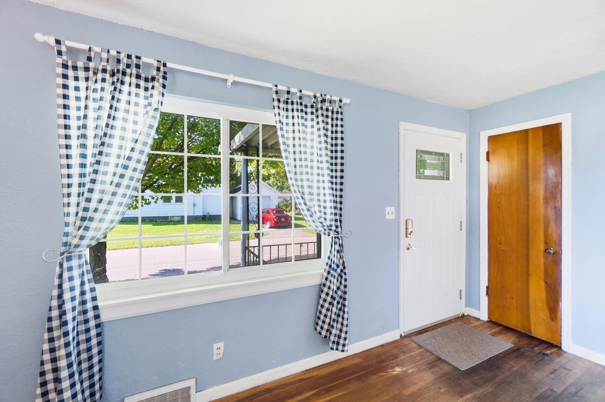 260 2nd, Springfield, Ohio 45504