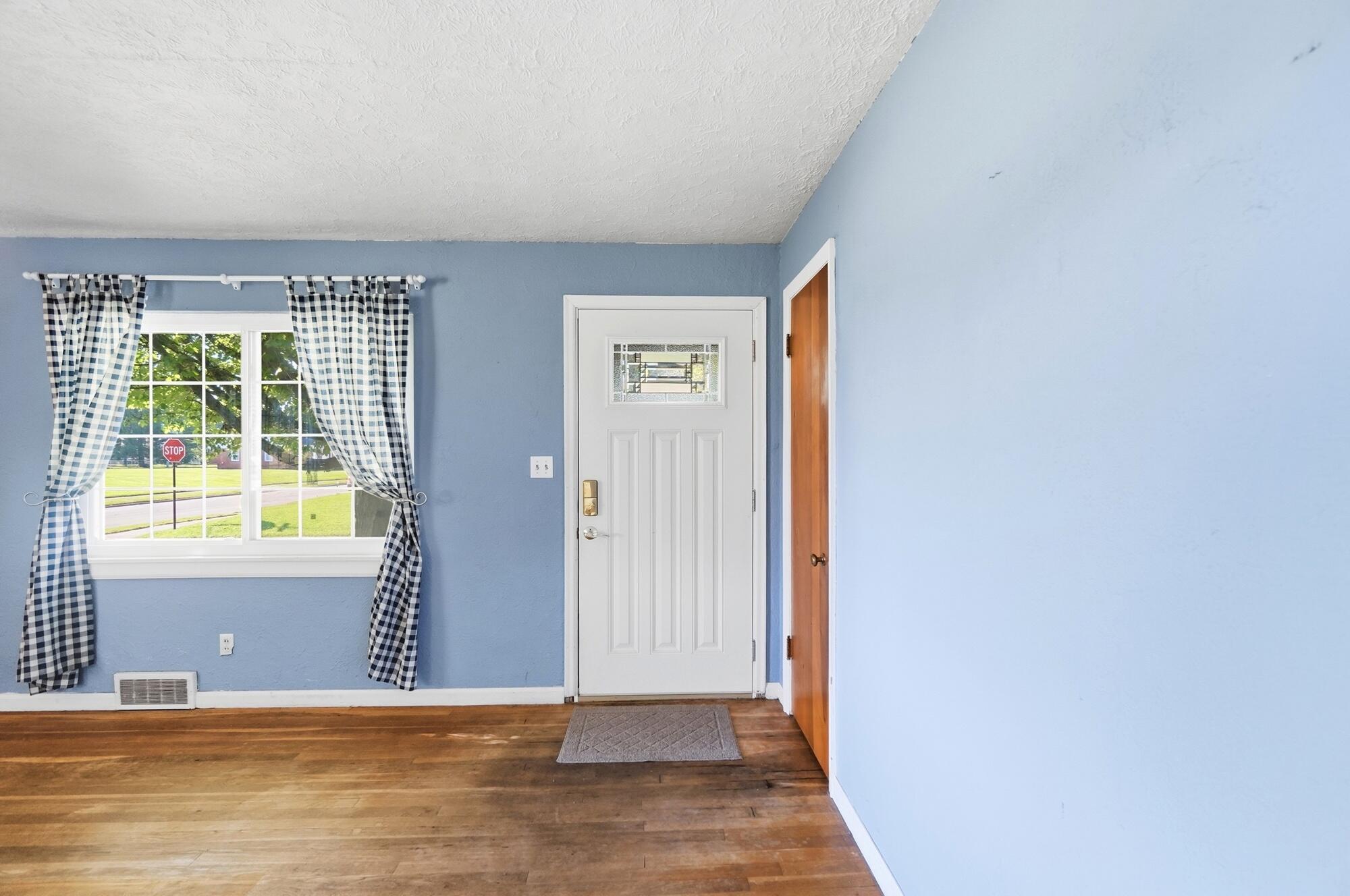 260 2nd, Springfield, Ohio 45504