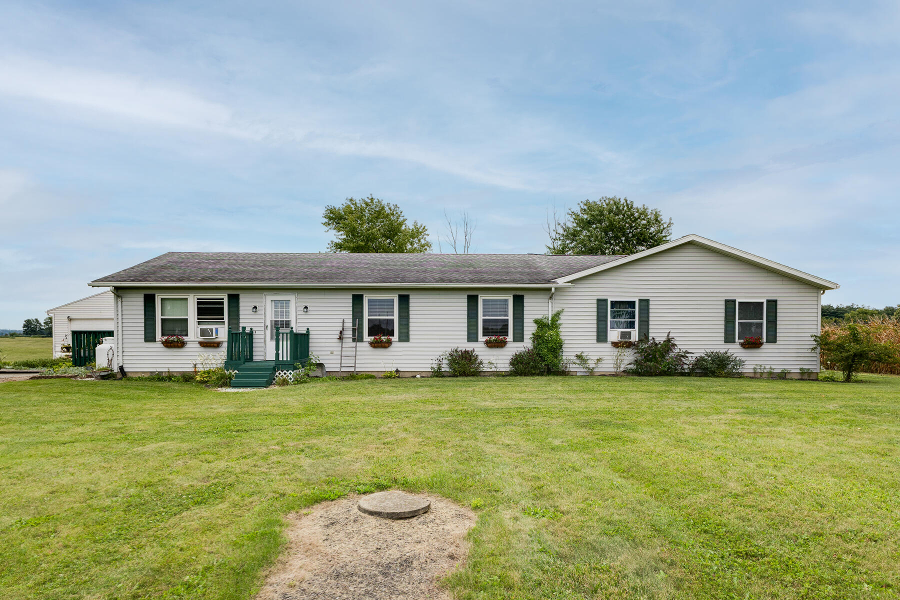 7145 Auld, Bradford, Ohio 45308