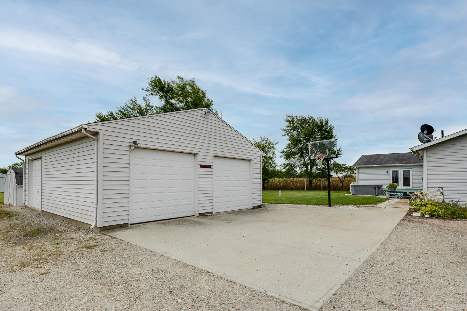7145 Auld, Bradford, Ohio 45308