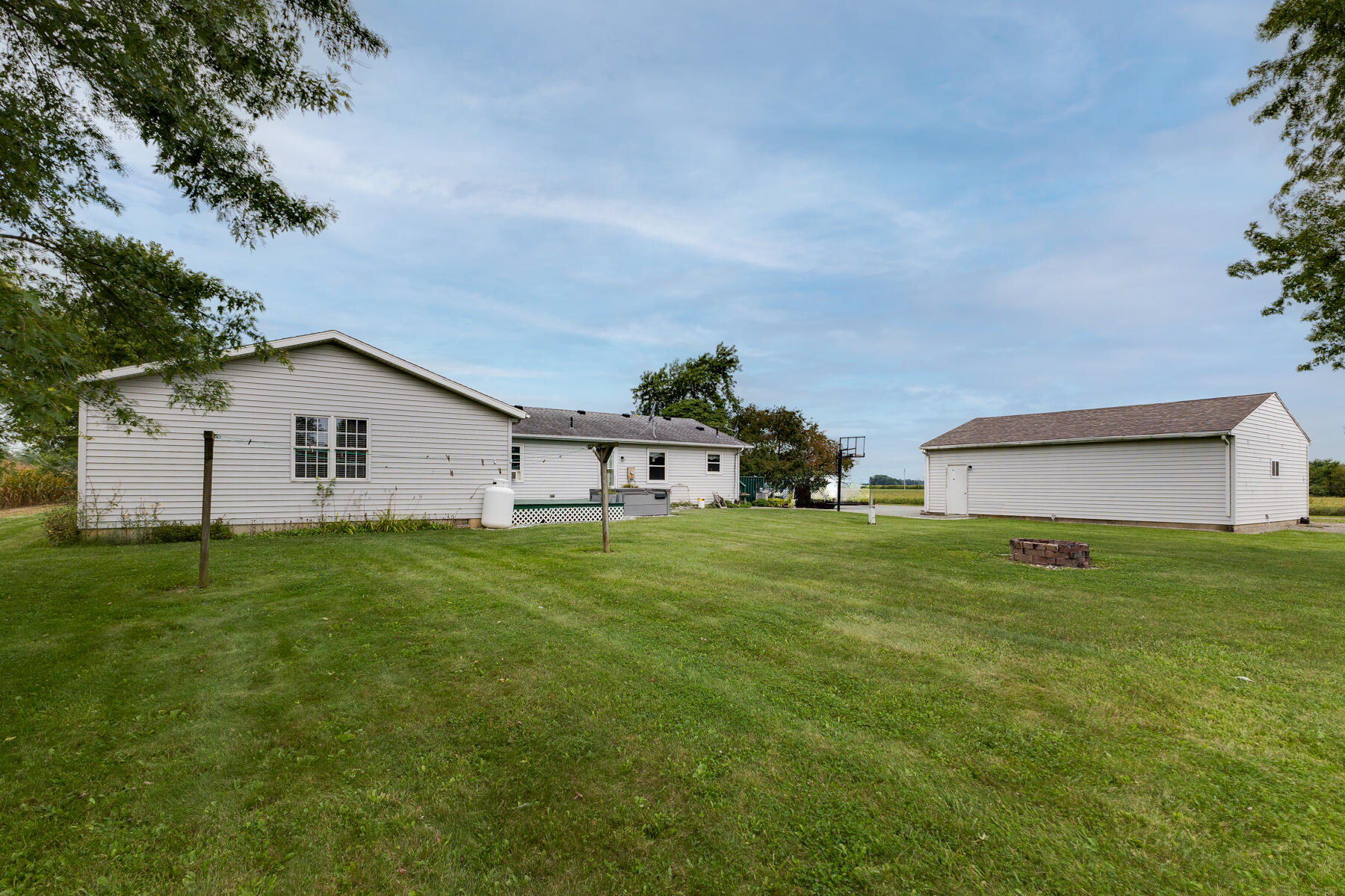 7145 Auld, Bradford, Ohio 45308