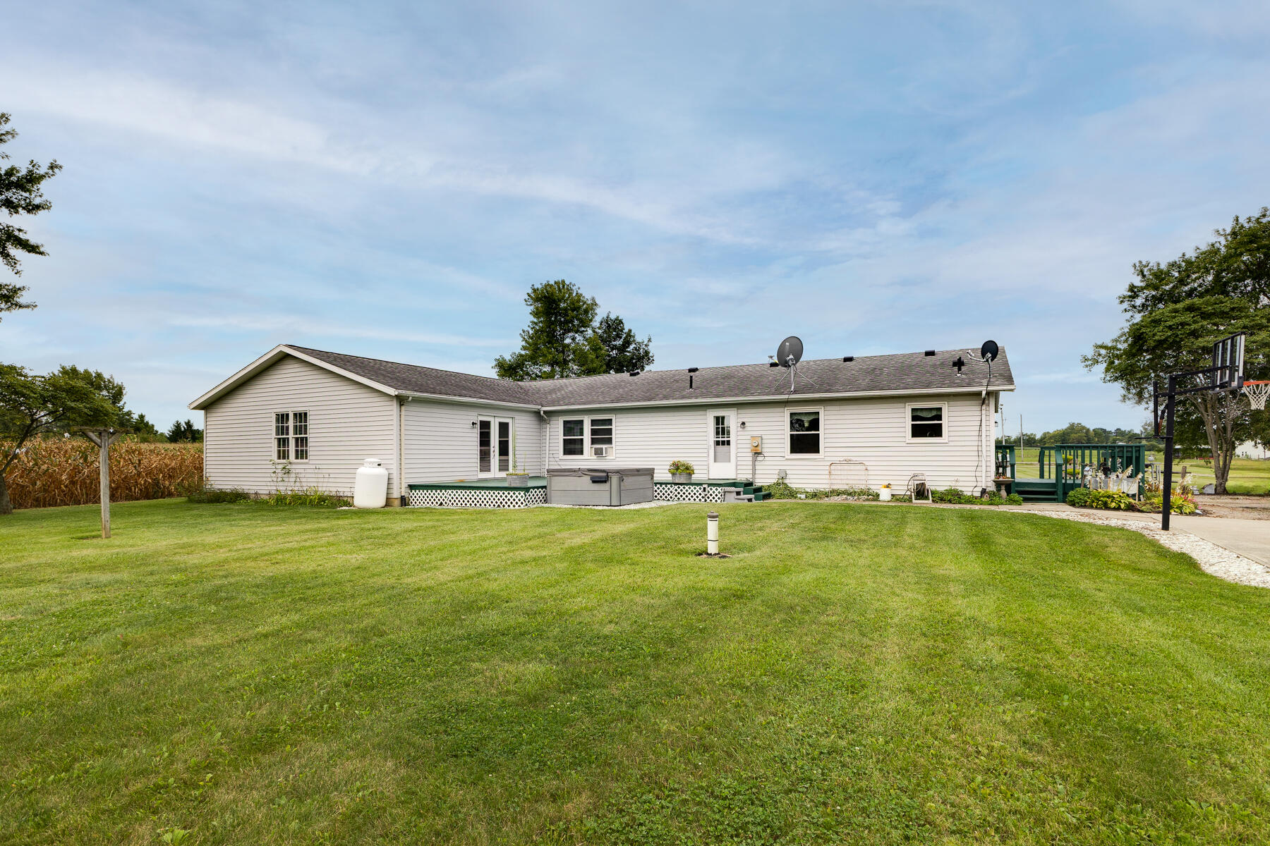 7145 Auld, Bradford, Ohio 45308