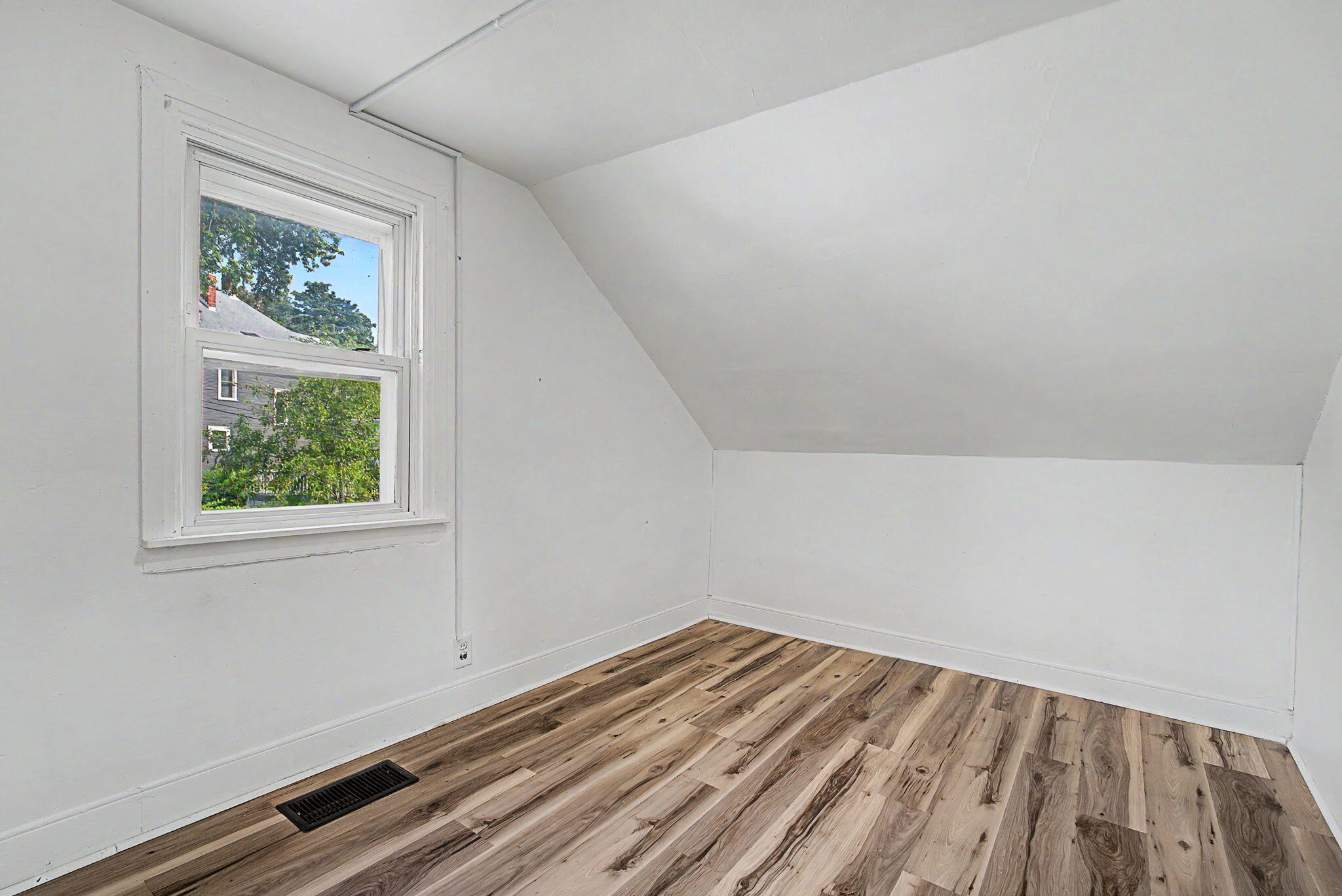 25 Jamestown, South Charleston, Ohio 45368