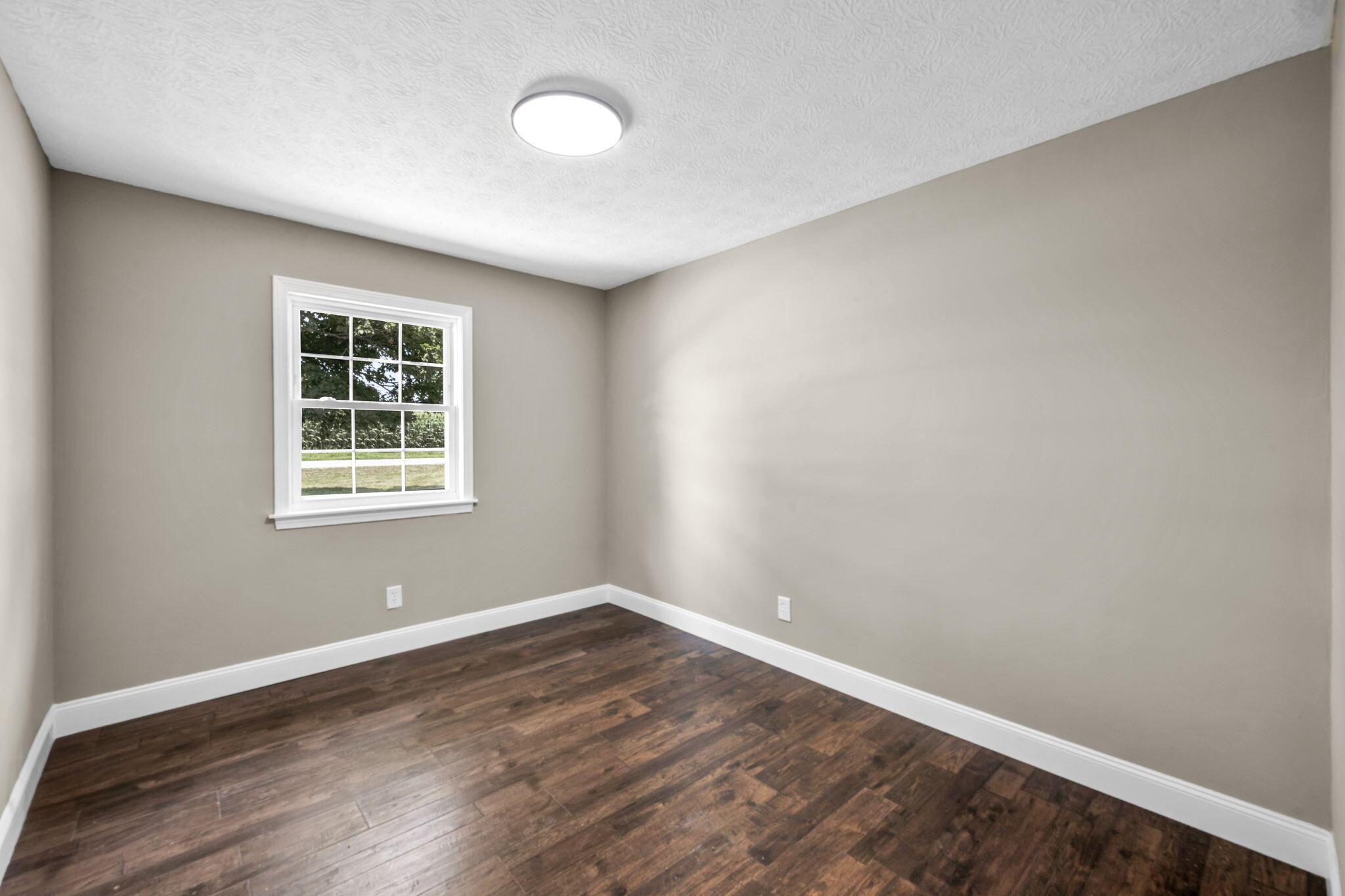 9011 State Route 245, De Graff, Ohio 43318