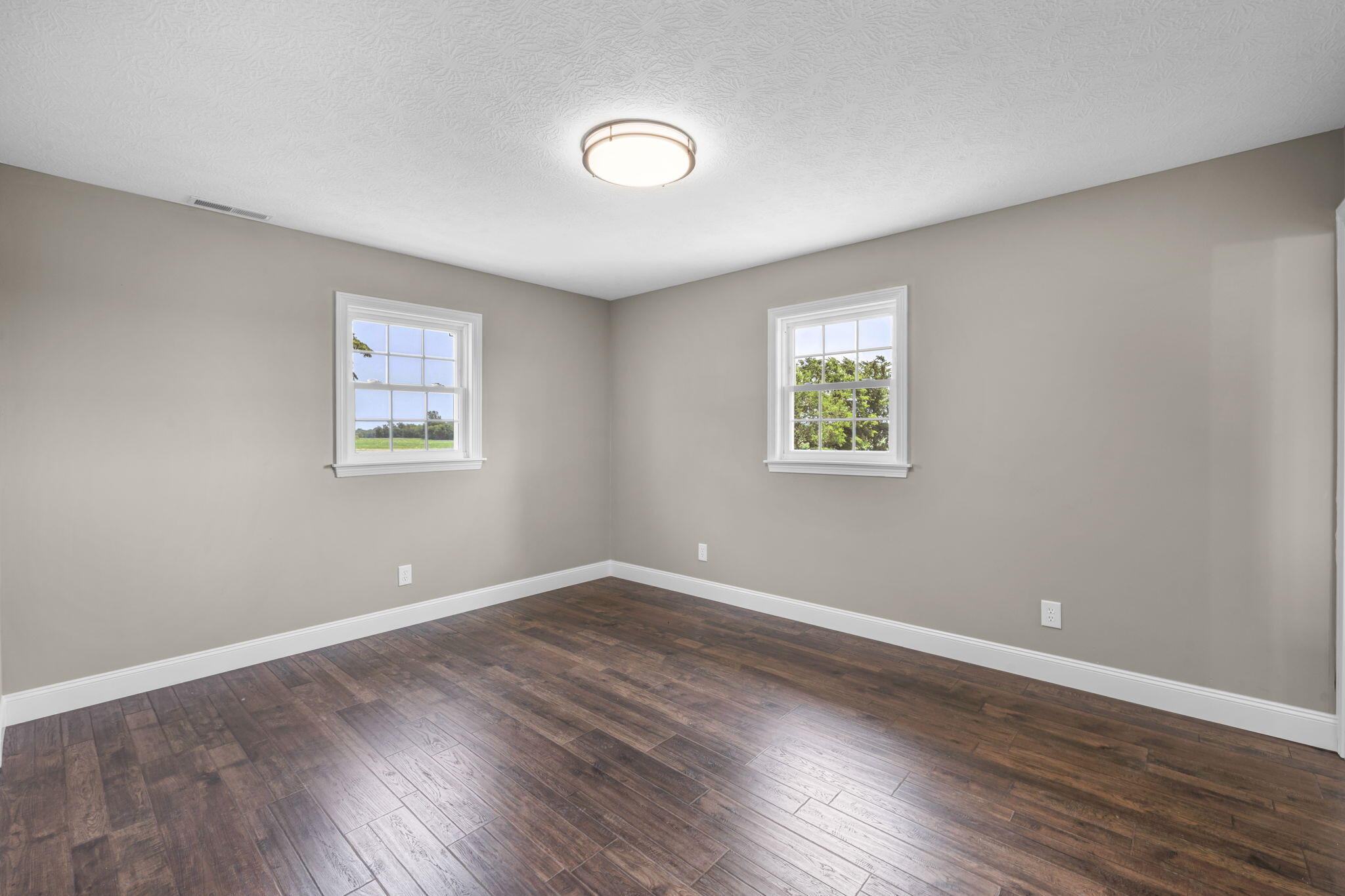 9011 State Route 245, De Graff, Ohio 43318