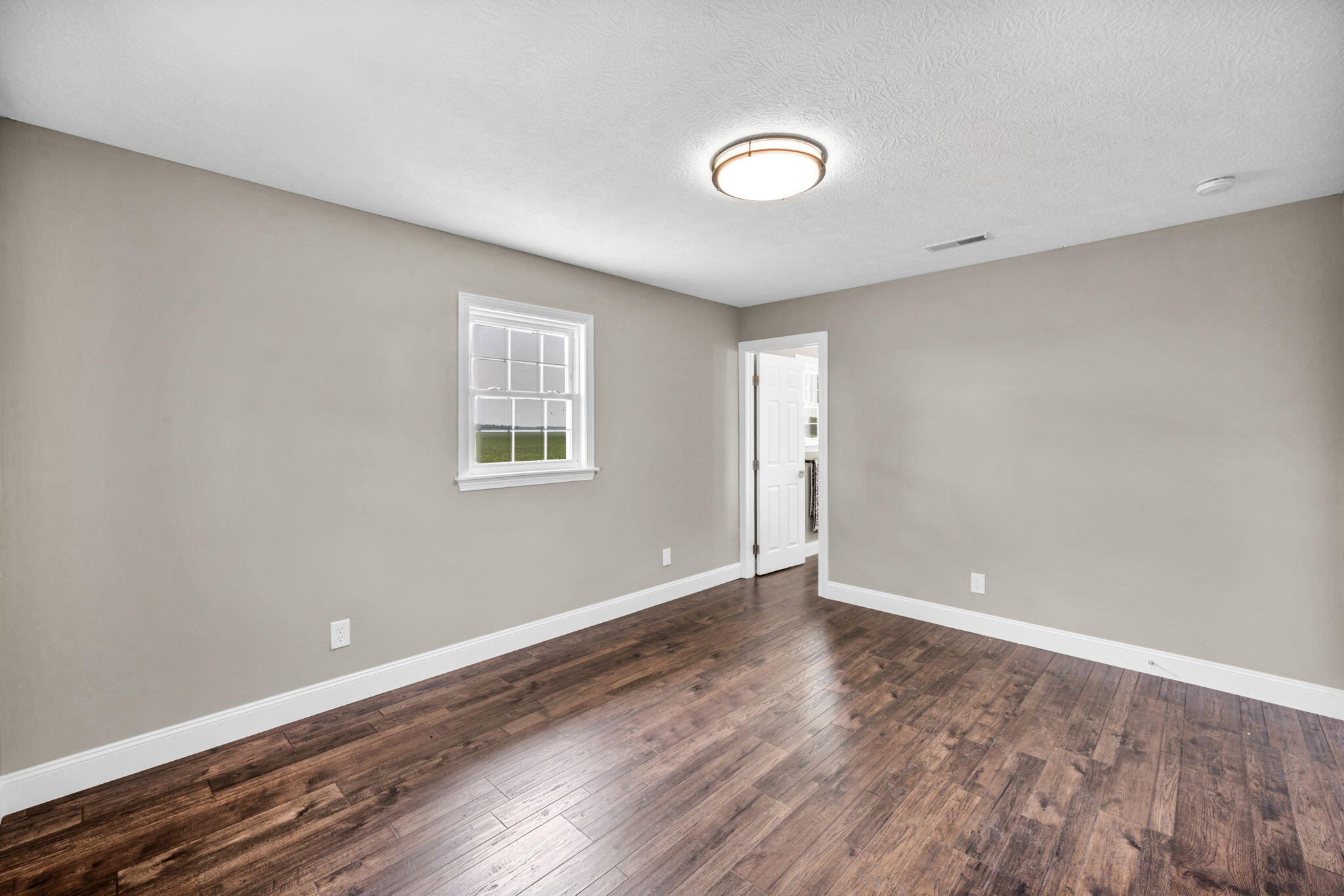 9011 State Route 245, De Graff, Ohio 43318