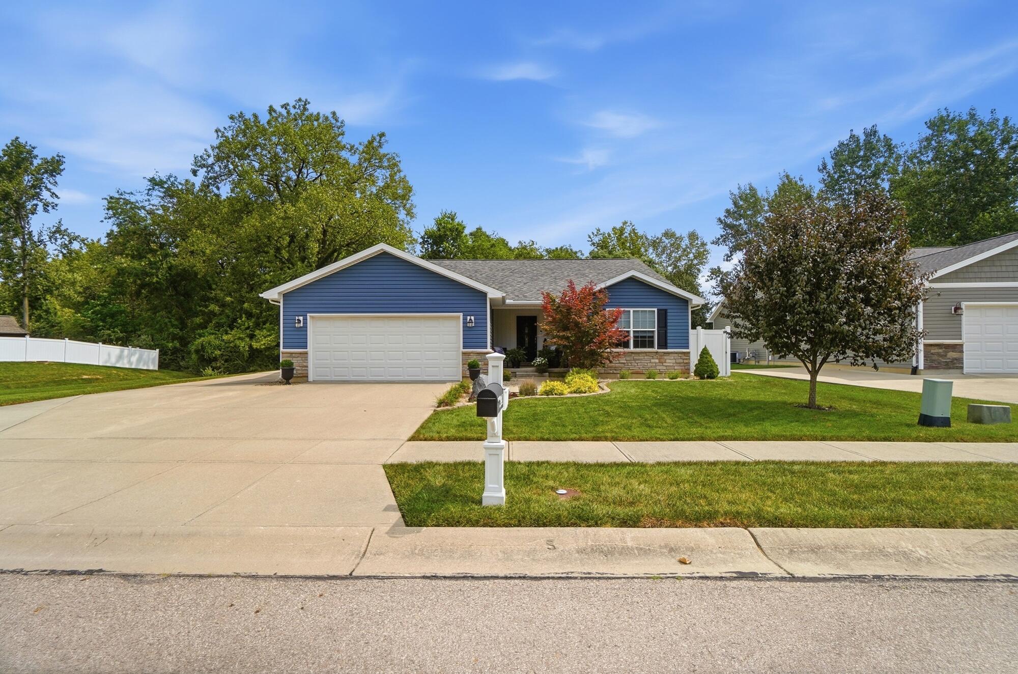 4158 Midfield, Springfield, Ohio 45503