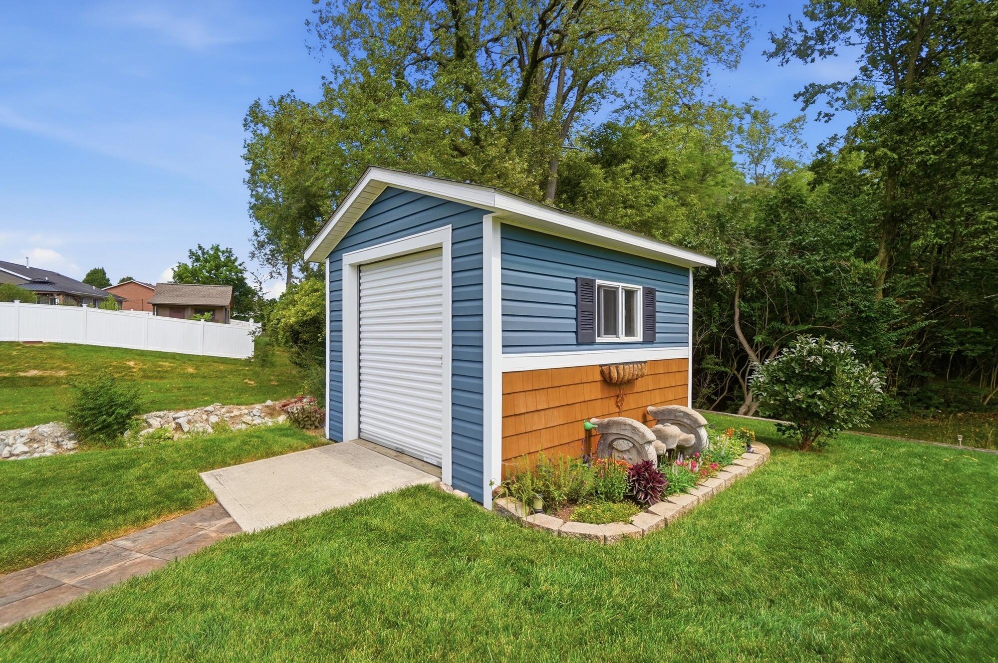 4158 Midfield, Springfield, Ohio 45503