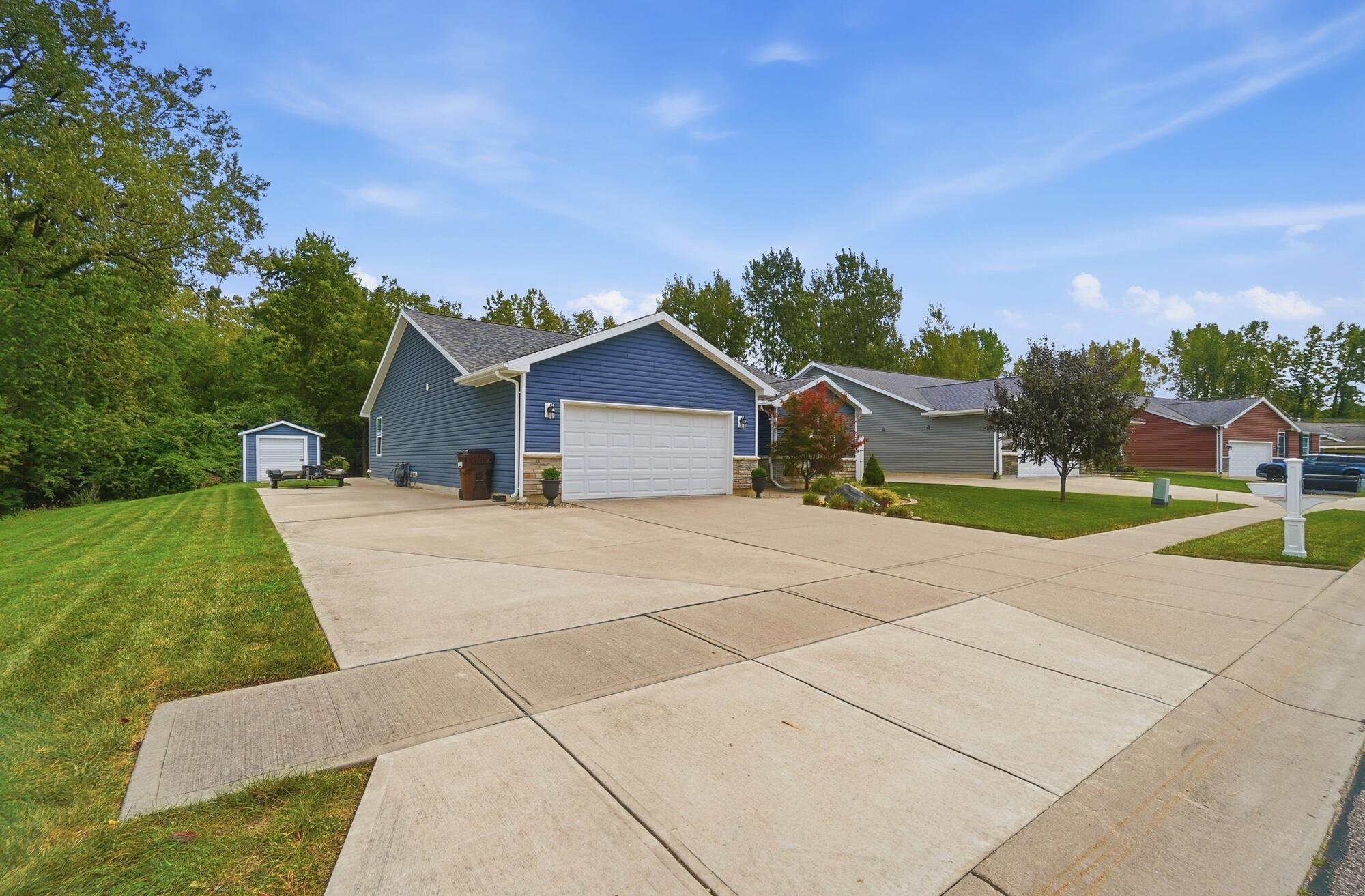 4158 Midfield, Springfield, Ohio 45503