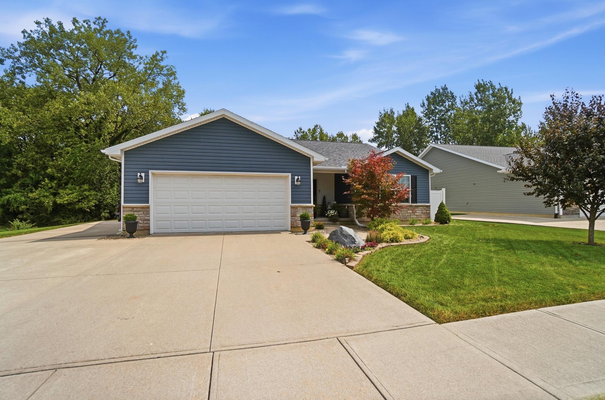 4158 Midfield, Springfield, Ohio 45503